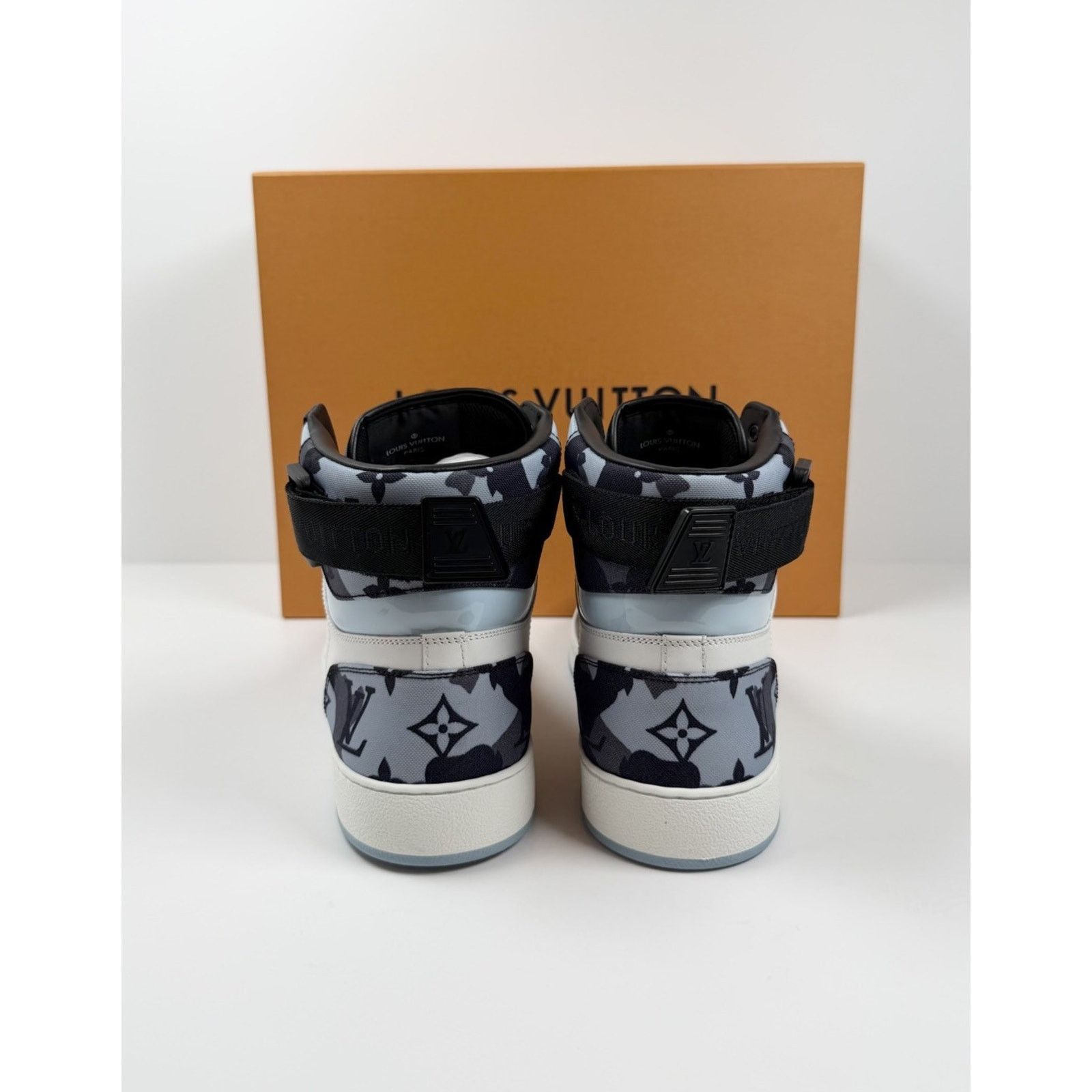 Louis Vuitton Size 7UK/8US - Louis Vuitton Monogram Rivoli High Top NEW! Size US 8 / EU 41 - 4 Thumbnail