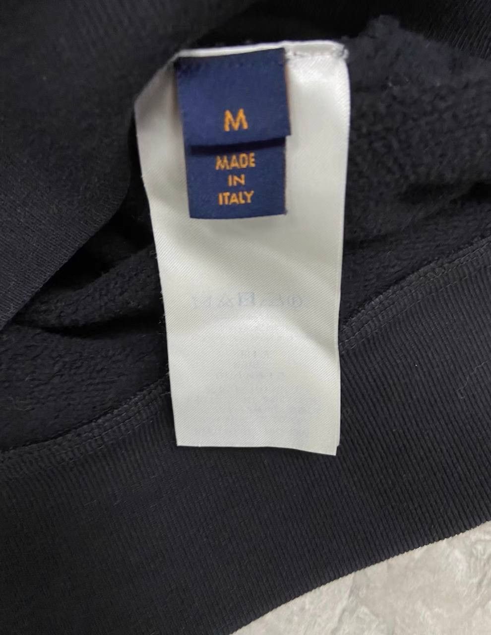 Louis Vuitton Selling this unisex LV hoodie Size US M / EU 48-50 / 2 - 2 Thumbnail
