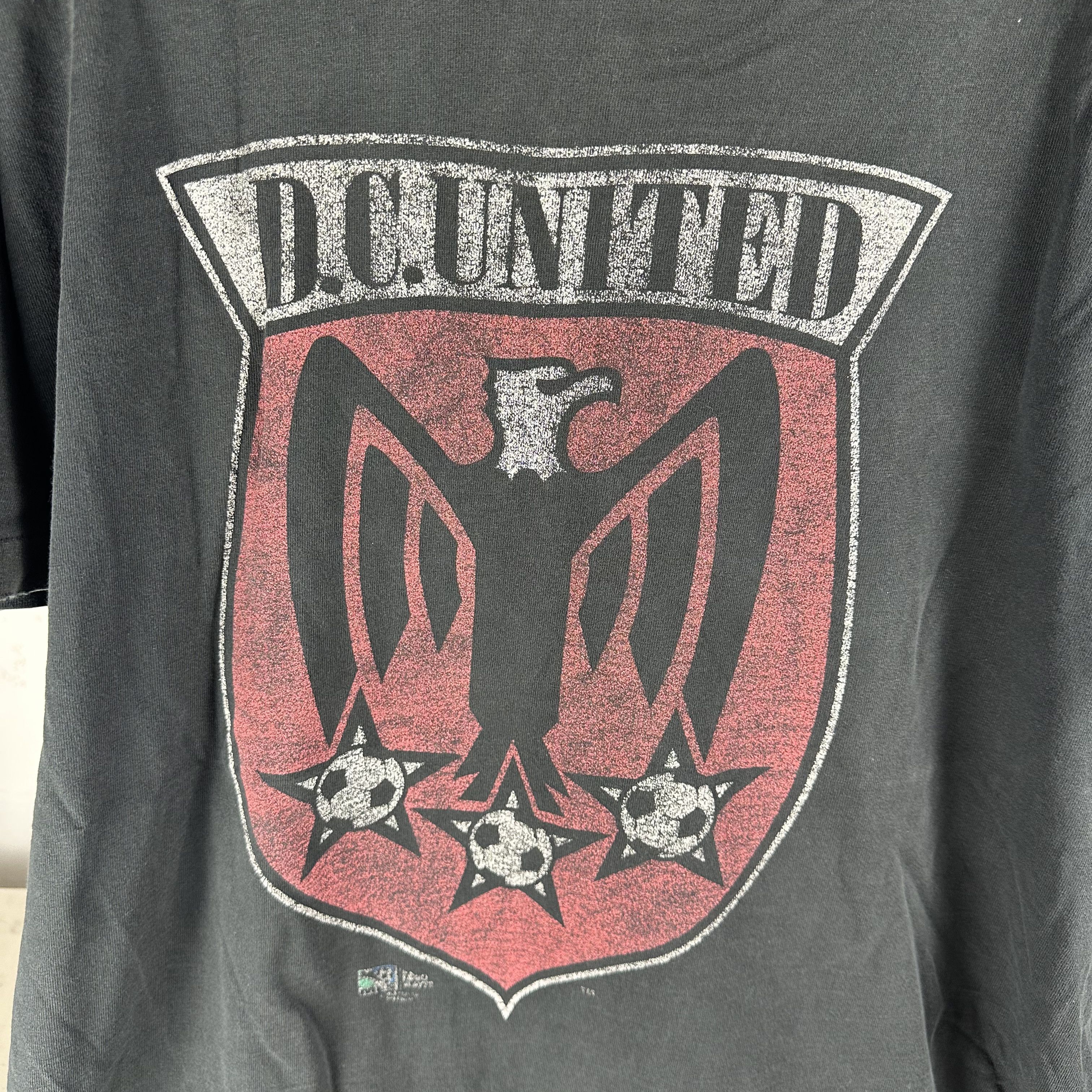 Vintage Vintage 90s DC United MLS Soccer Logo Graphic T-Shirt Size US XL / EU 56 / 4 - 2 Thumbnail