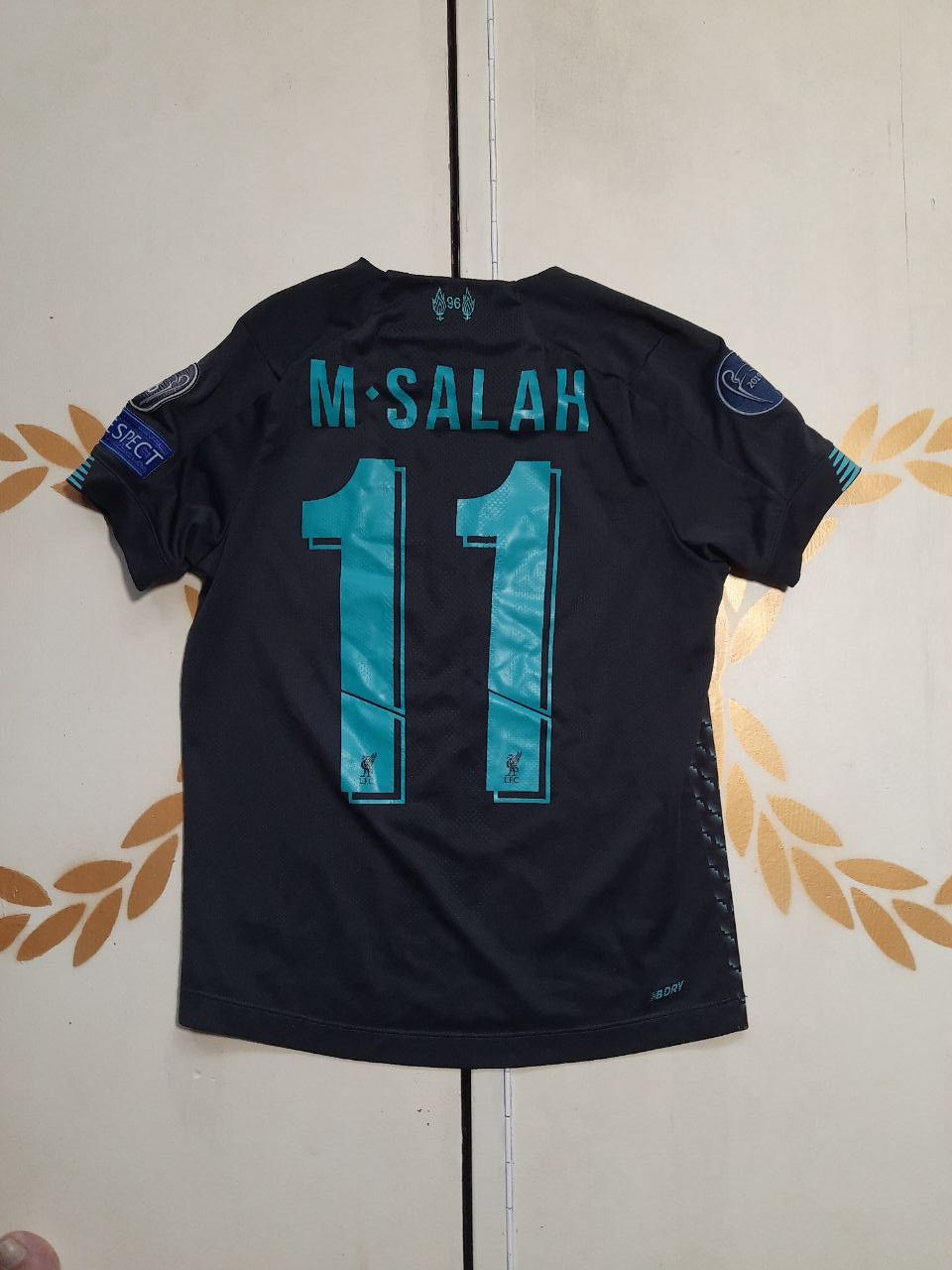 New Balance New Balance Liverpool Kit 11 M.Salah 2019-20 kids size M Size US XXS / EU 40 - 2 Thumbnail