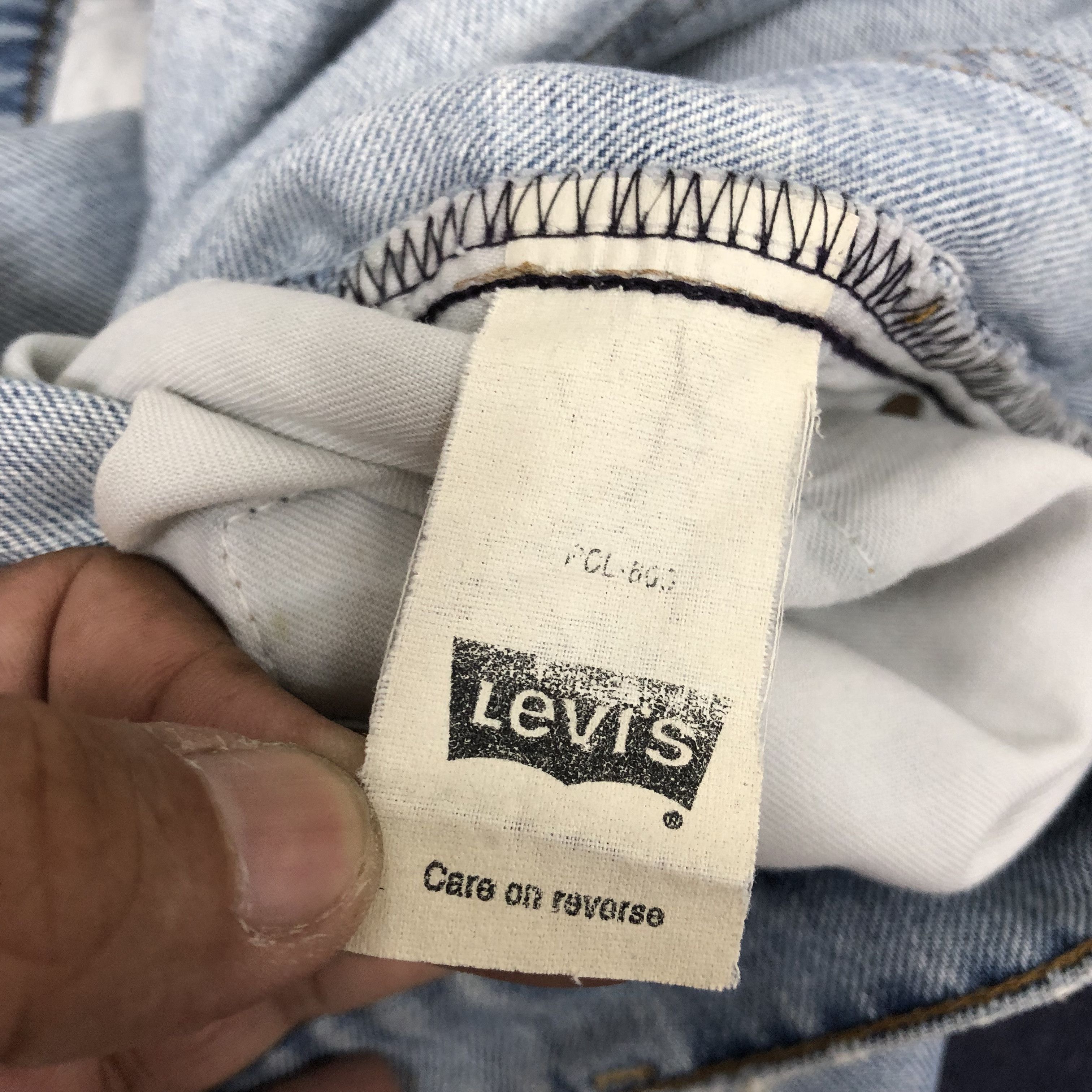 Levi's Vintage Distressed Levi's 505 Light Wash Jeans Faded Denim Size US 30 / EU 46 - 10 Thumbnail
