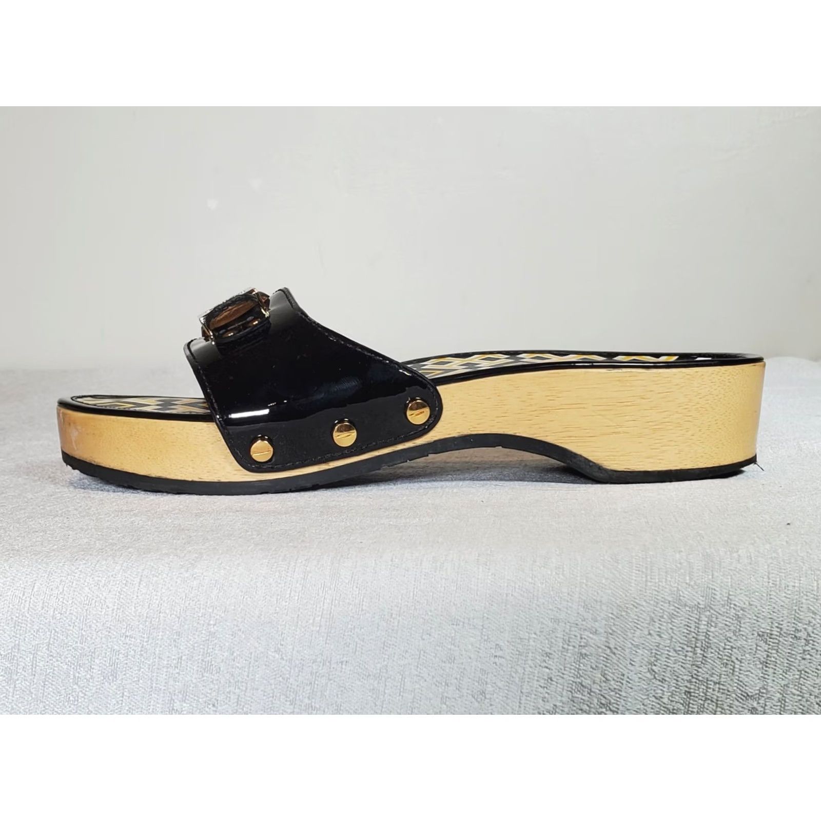 Tory Burch Tory Burch Dixon Patent Leather Wooden Clog Sandals Black Yellow Women US 8.5 Sandal Slip-On Block Heel Vintage No Size US 9 / IT 39 - 5 Thumbnail