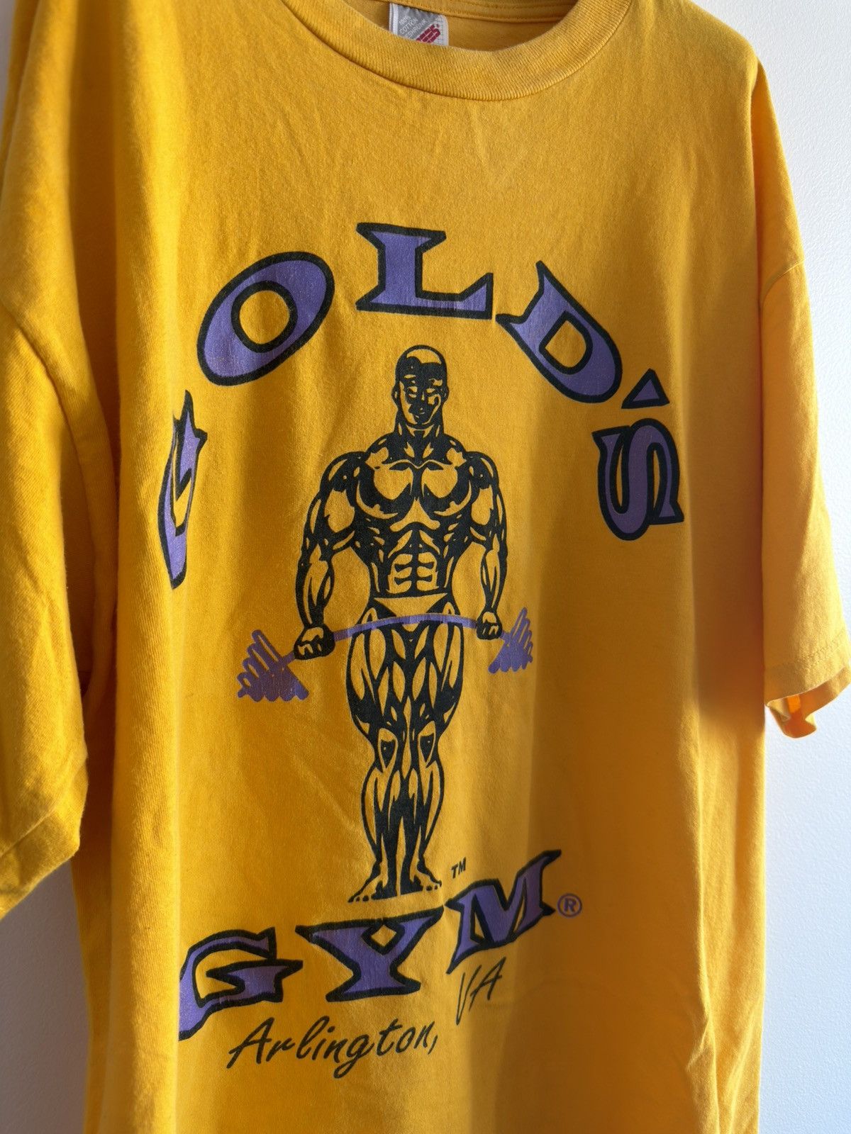 Vintage *RARE* 1990s 90s VINTAGE GOLD’S GYM YELLOW BODYBUILDING TEE Size US XL / EU 56 / 4 - 2 Thumbnail