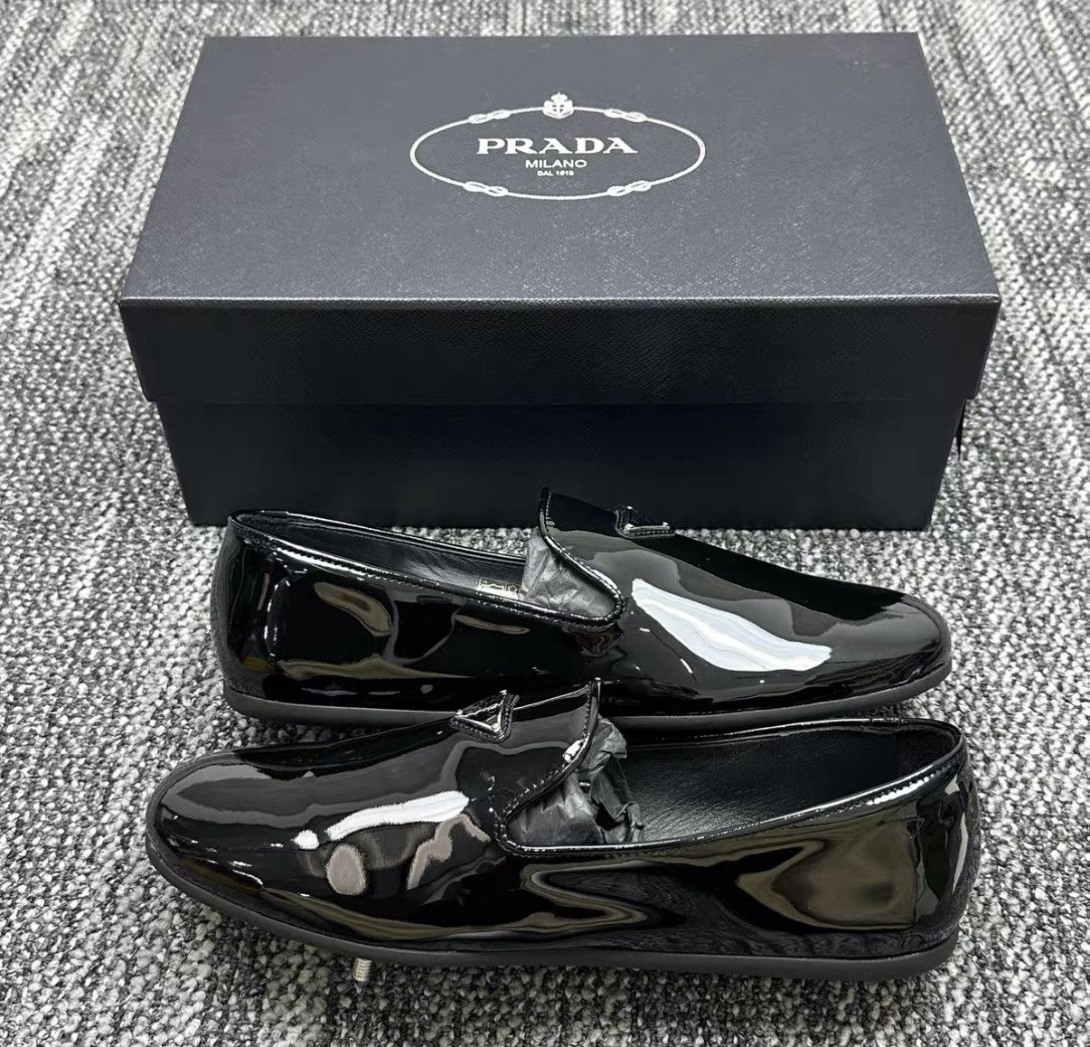 Prada Prada Triangle Logo Slip-On Loafers J42 Size US 9.5 / EU 42-43 - 4 Thumbnail