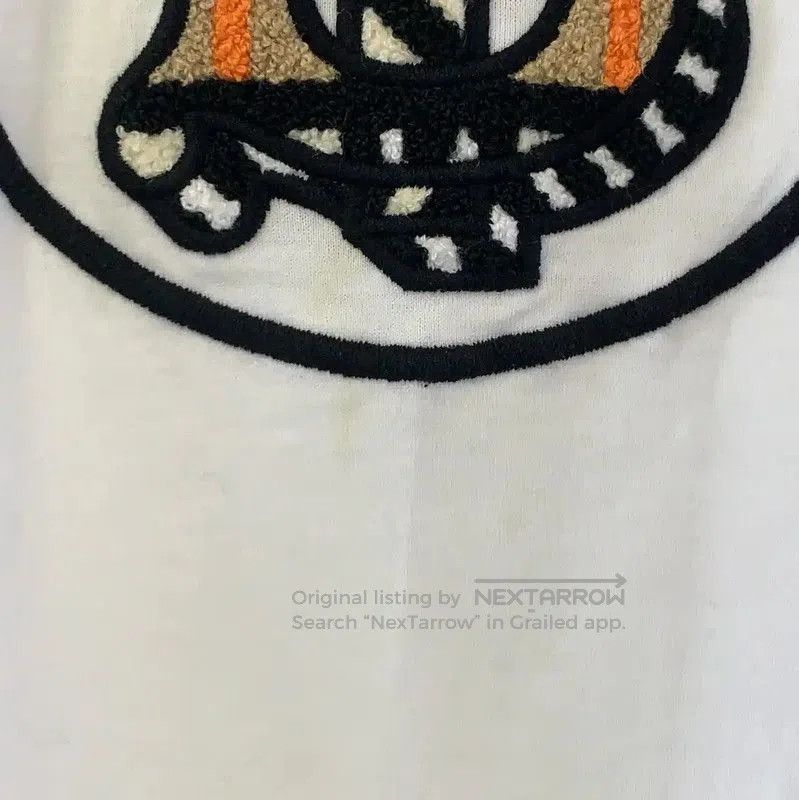 Burberry Burberry White Graphic Print Women's T-Shirt. Size XS / US 0-2 / IT 36-38 - 5 Thumbnail