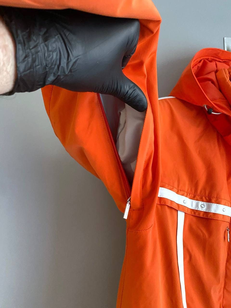 Descente Descente Women's Orange Ski Jacket, Size M Size M / US 6-8 / IT 42-44 - 11 Thumbnail