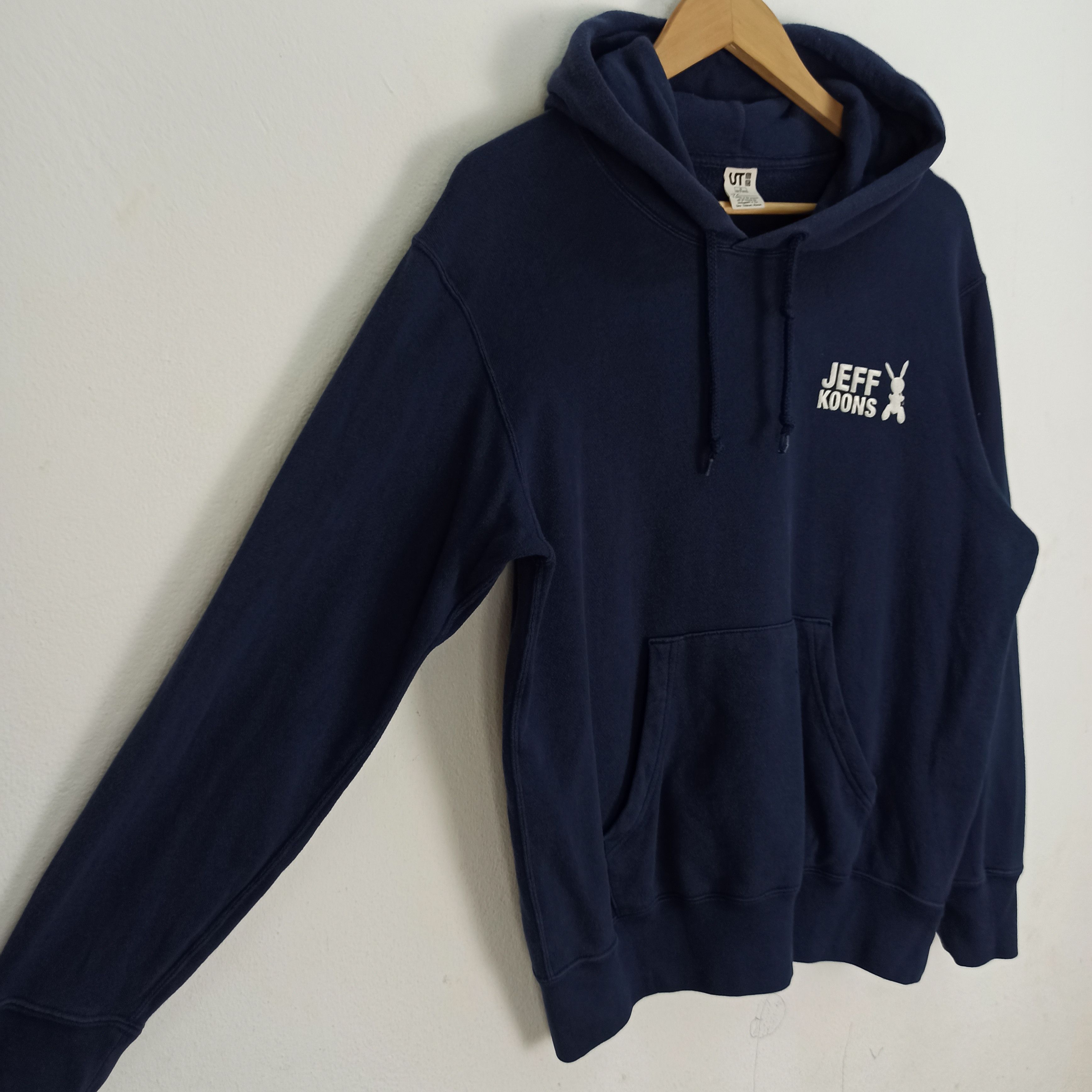 Uniqlo Jeff Knoons Rabbit Sweatshirt Hoodie Size US S / EU 44-46 / 1 - 8 Thumbnail