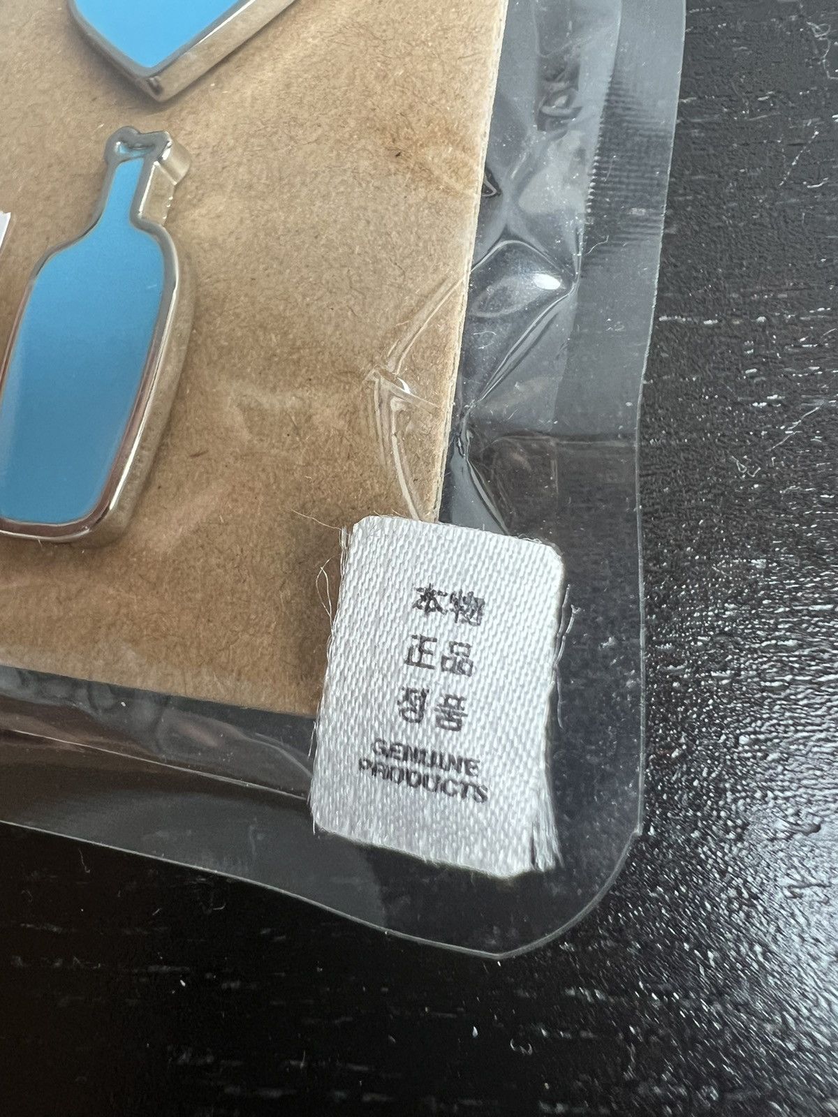 Human Made Human Made x Blue Bottle Coffee Pin Set Size ONE SIZE - 2 Thumbnail