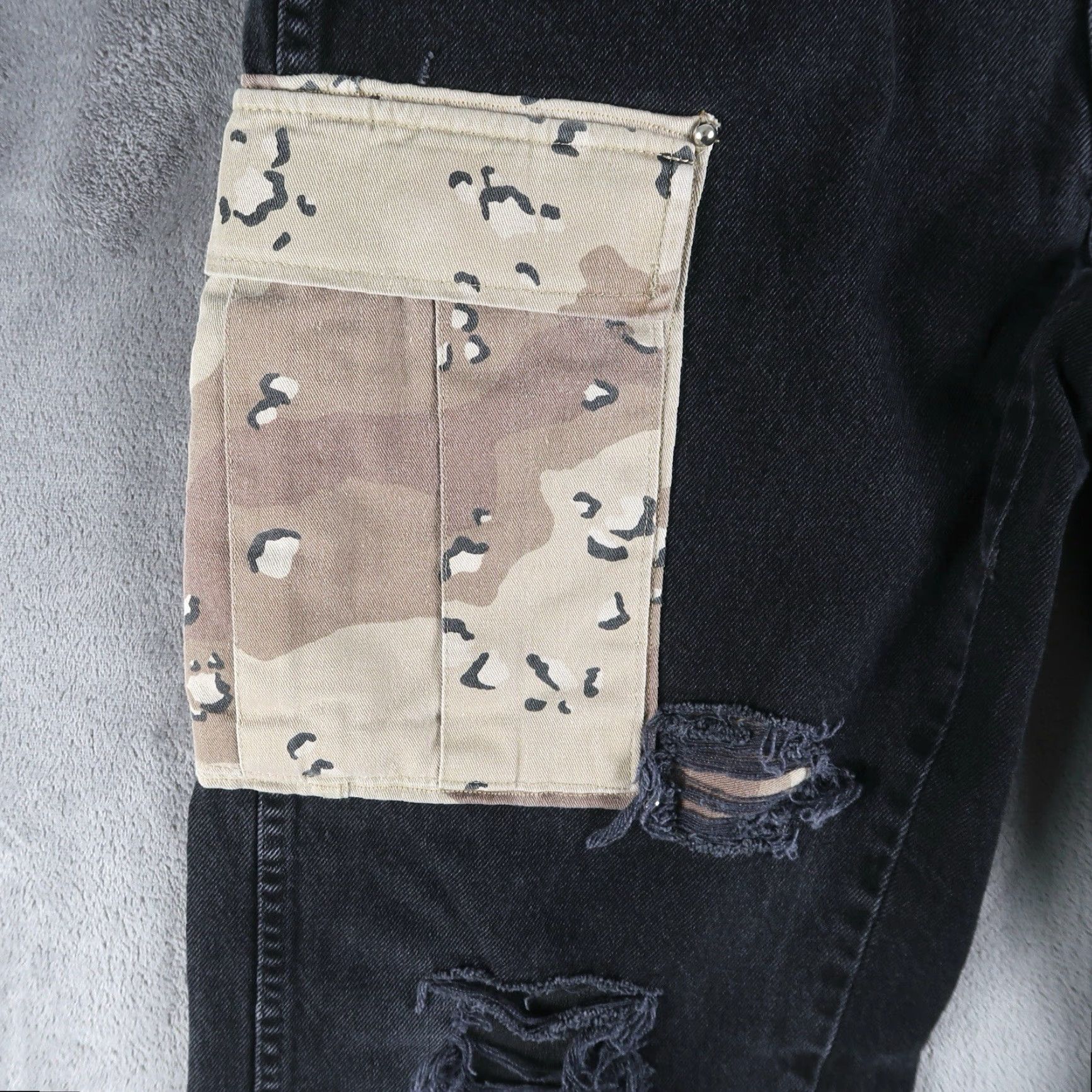 J Brand VINTAGE Heart Force Brand Cargo Jeans Unisex Adults Wide-Leg 35 Black Camouflage Distressed Upcycled Size US 35 - 6 Thumbnail