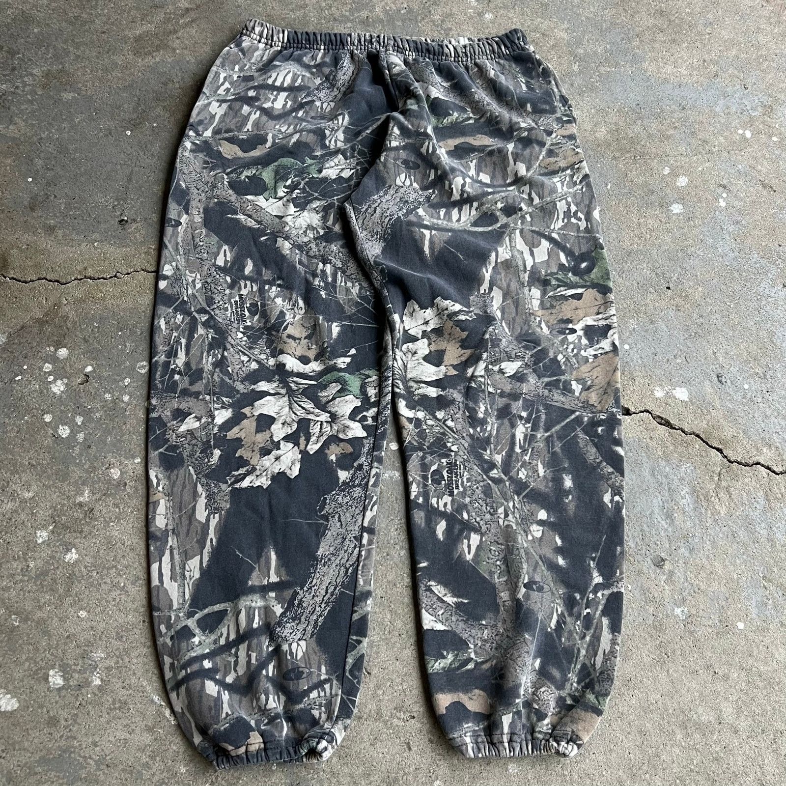 Vintage Vintage realtree camo jerzees essential blank sweatpants Size US 30 / EU 46 - 1 Thumbnail