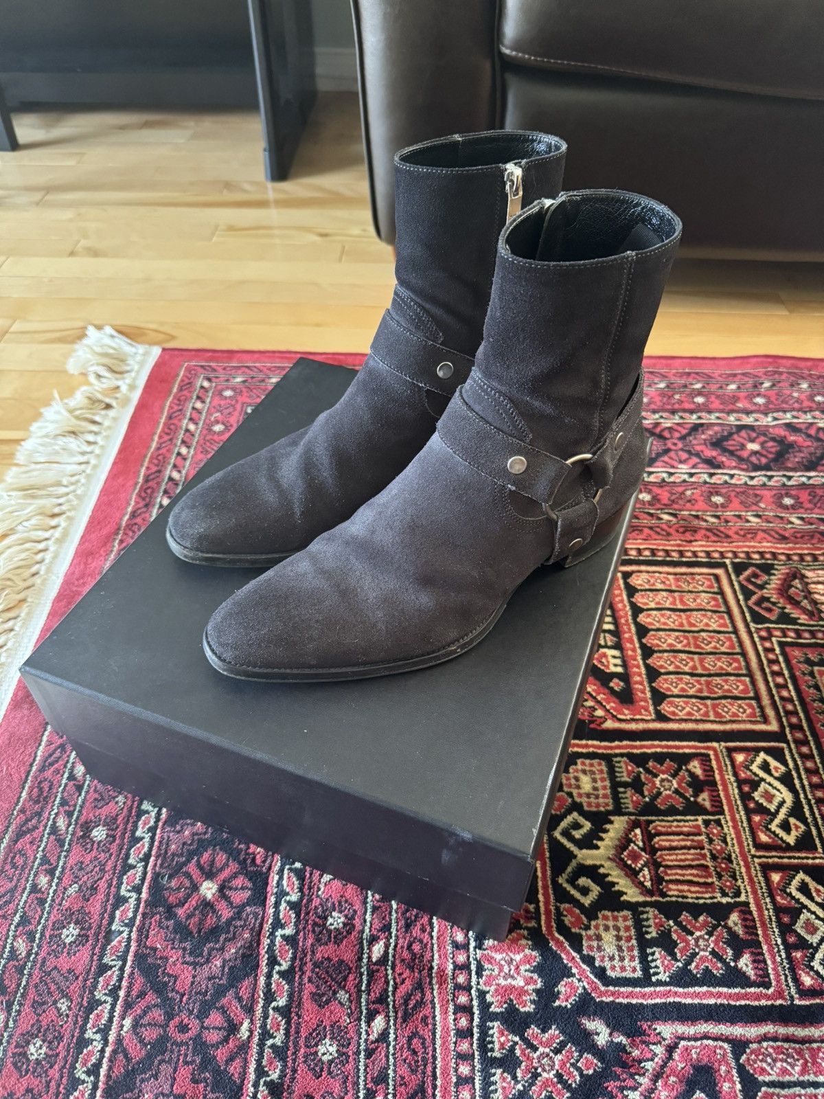 Saint Laurent Suede presidrtial Leather Wyatt