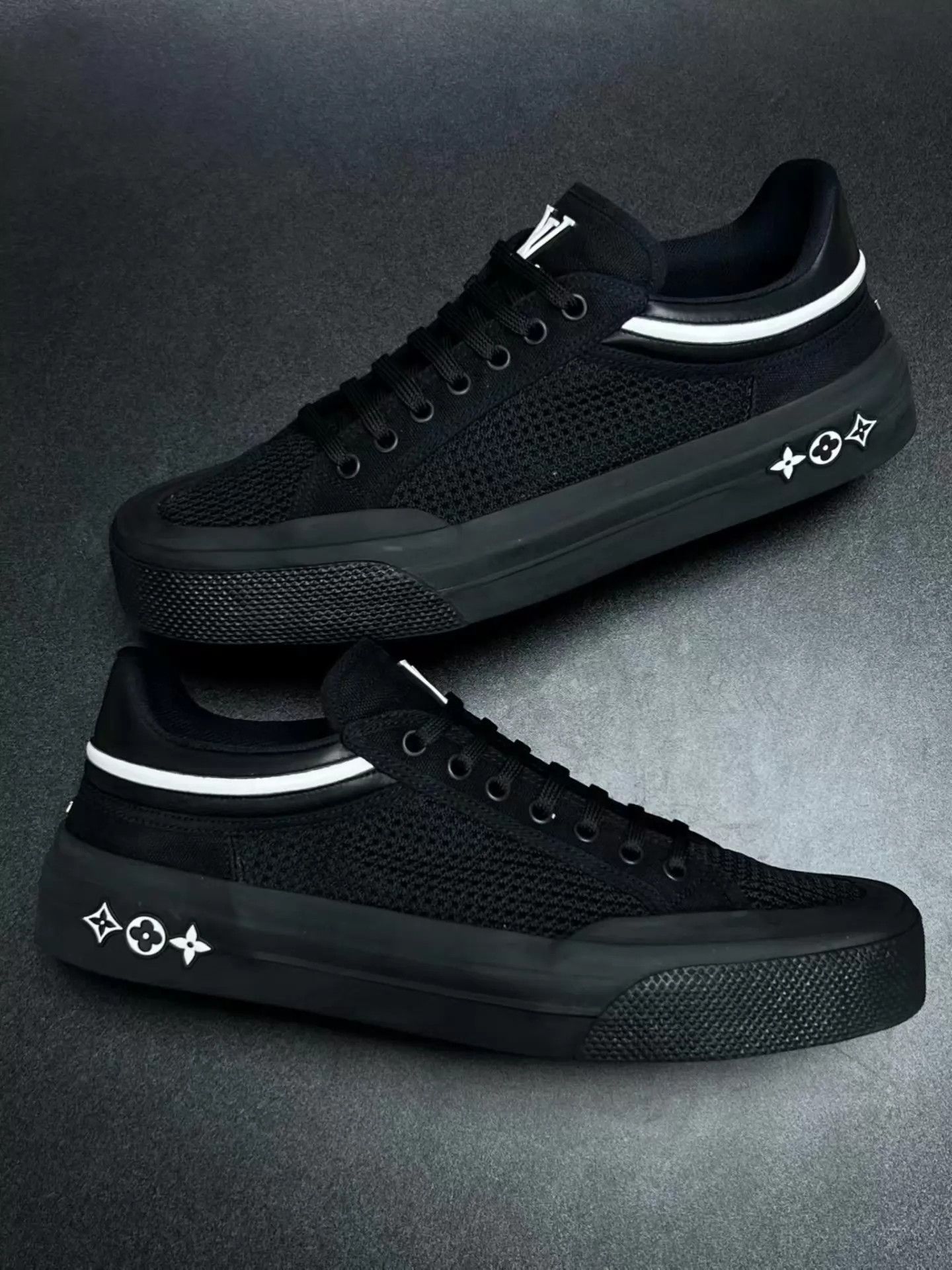 Louis Vuitton LV Mesh Cutout Low-Top Sneaker Black 42.5 Size US 9.5 / EU 42-43 - 5 Thumbnail