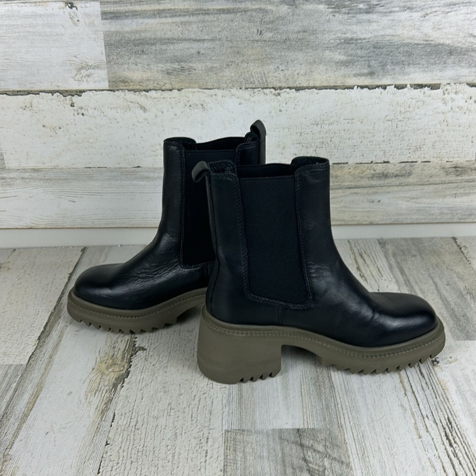 Vince Camuto Vince Camuto Anikaa womens 5 1/2M Black leather ankle boots Size US 5.5 / IT 35.5 - 8 Thumbnail