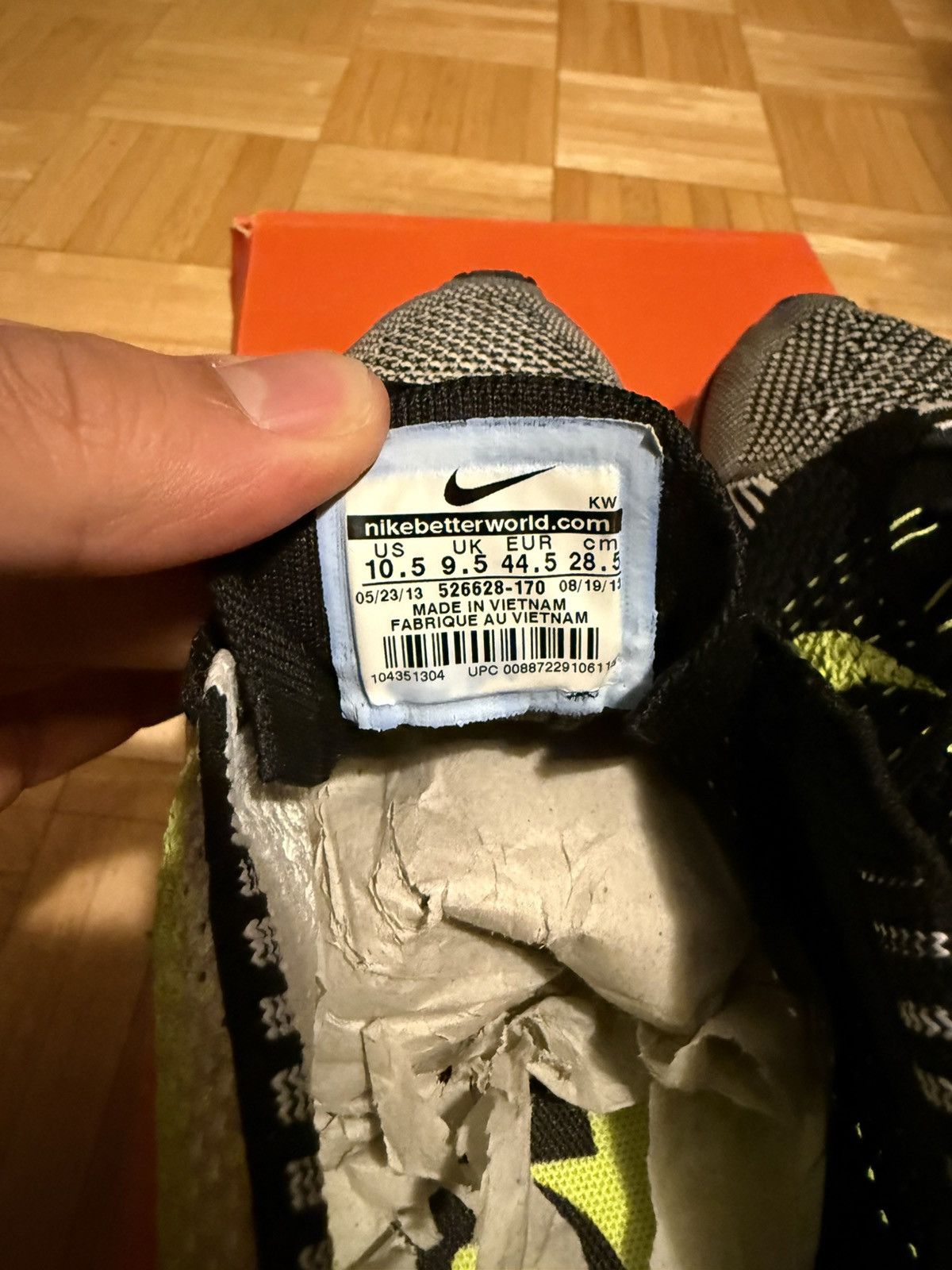 Nike Nike Flyknit Racer Sail/Volt Black Size US 10.5 / EU 43-44 - 9 Thumbnail