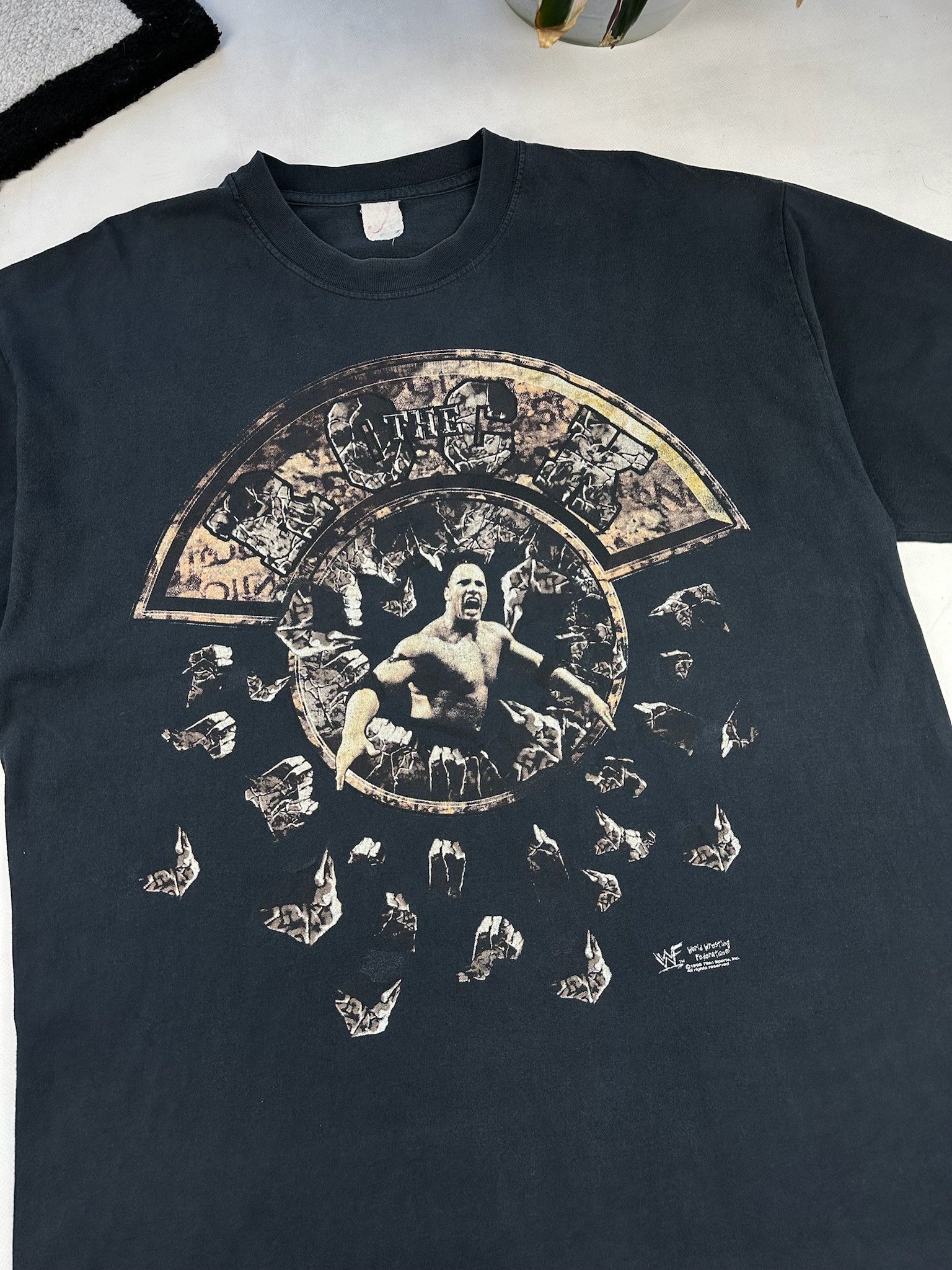 Vintage Vintage WWE The Rock T-Shirt 1998 Size US XL / EU 56 / 4 - 2 Thumbnail