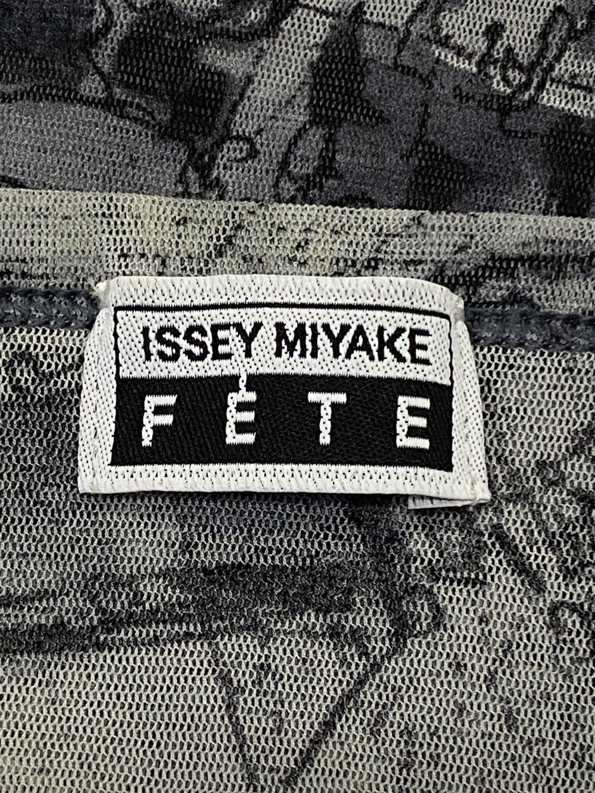 Issey Miyake 1998 Issey Miyake Fete Eden Sketch Graphic Mesh Top Size M / US 6-8 / IT 42-44 - 13 Thumbnail