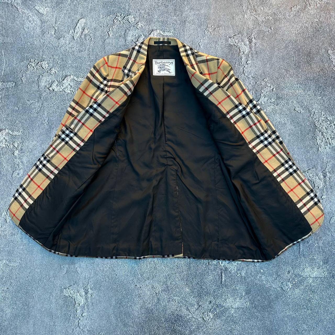 Burberry Vintage Burberrys Woman’s Jacket + Skirt Suit Size L / US 10 / IT 46 - 8 Thumbnail