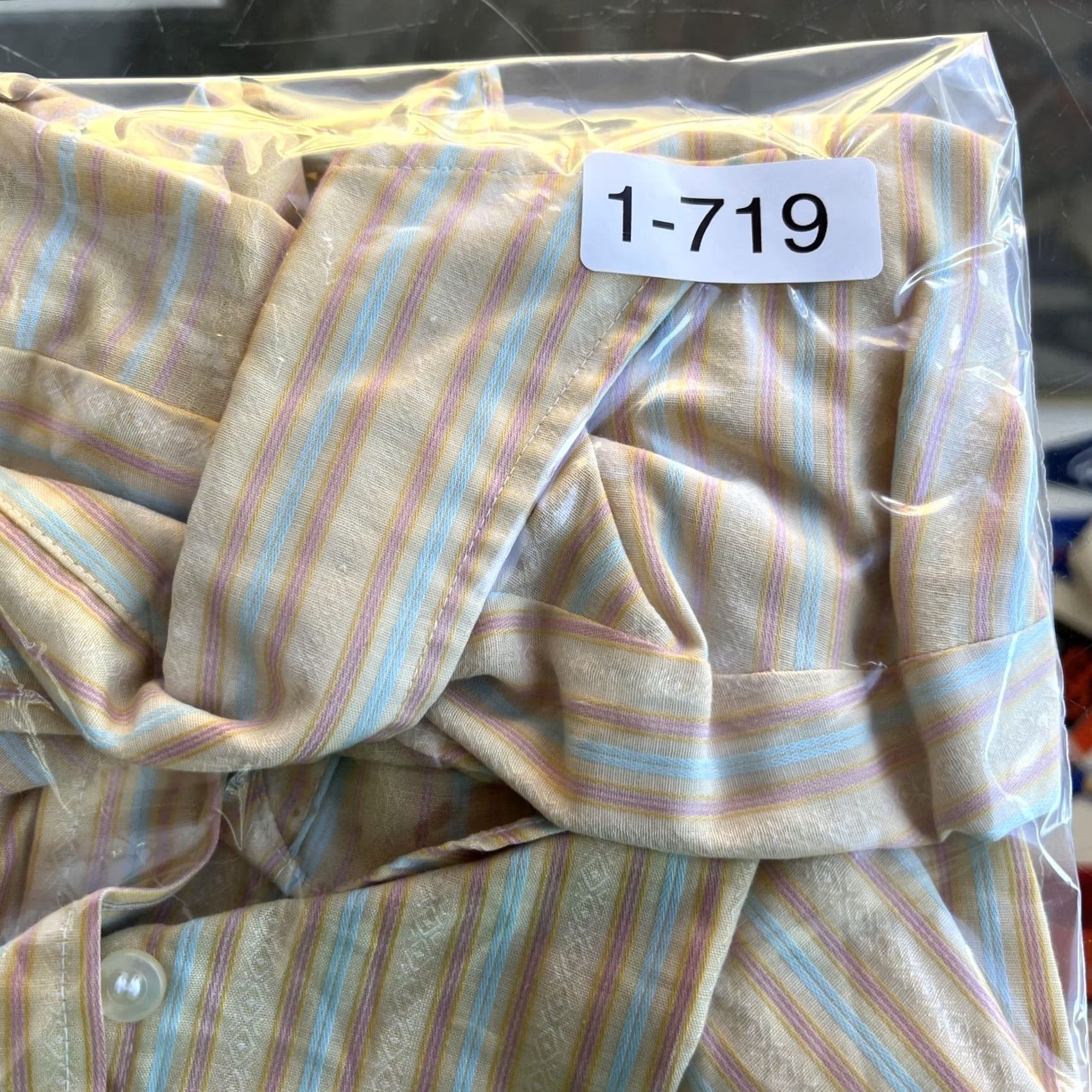 Vintage VINTAGE Durable Press Shirt Mens Large Yellow Pastel Stripe Short Sleeve Button Size US L / EU 52-54 / 3 - 6 Thumbnail