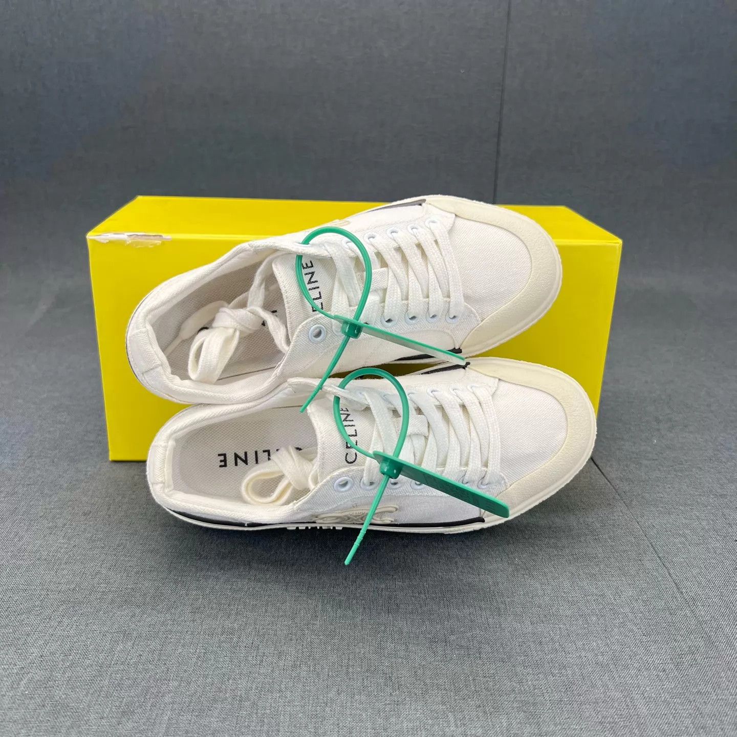 Celine Celine Triomphe Canvas White 35 Worn Once Like New Size US 4.5 / IT 34.5 - 8 Thumbnail