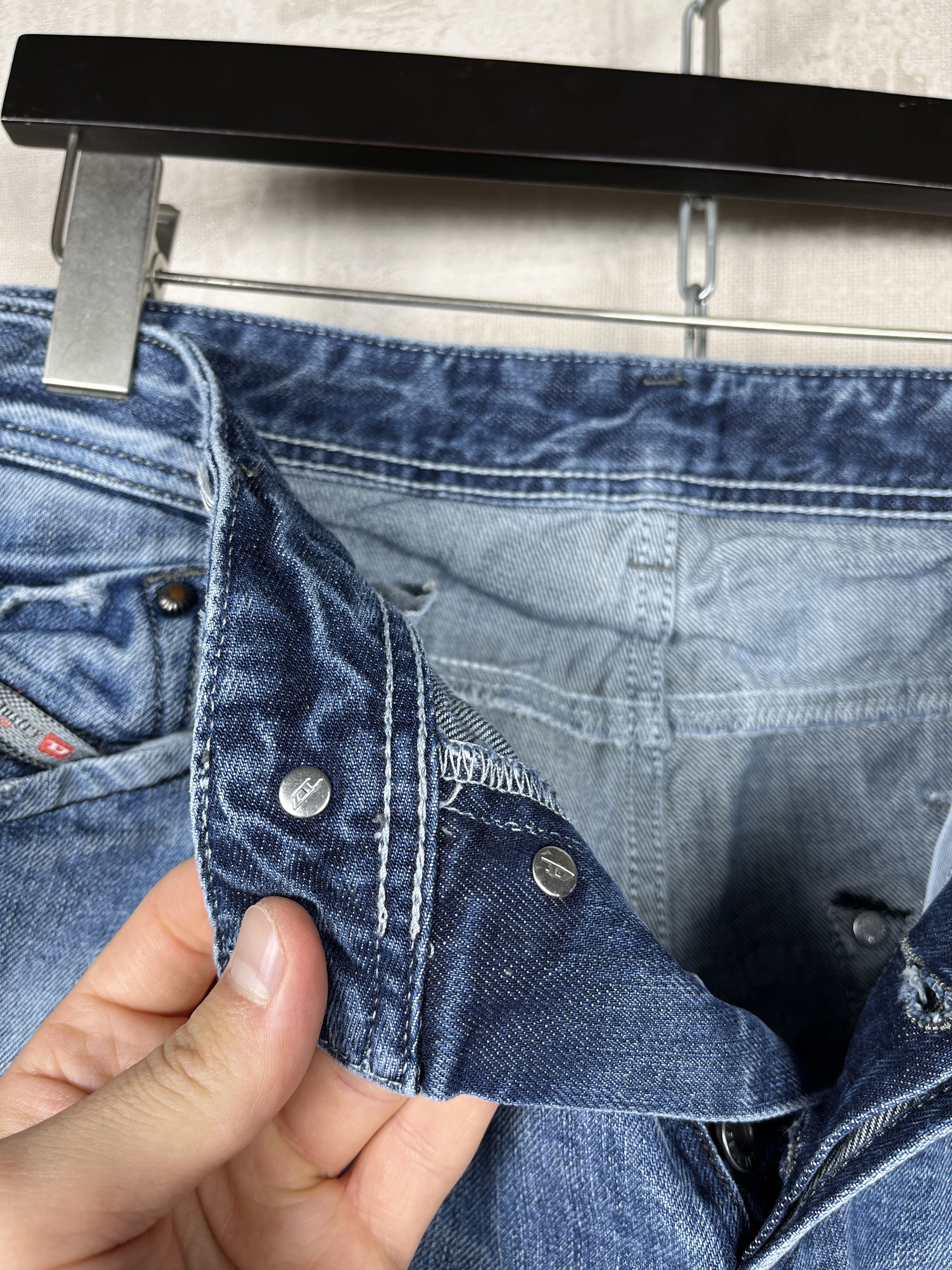 Diesel Diesel Darron Regular Slim Tapered Denim Jeans Button Fly Size US 33 - 12 Thumbnail