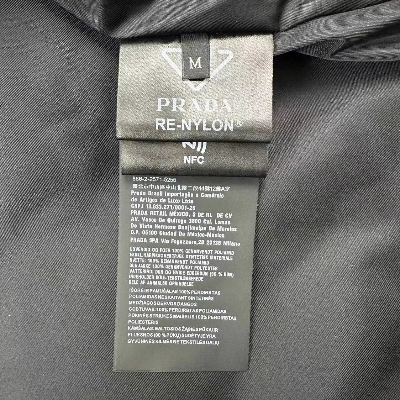 Prada Prada diamond quilted logo stand collar down jacket M Size US M / EU 48-50 / 2 - 4 Thumbnail