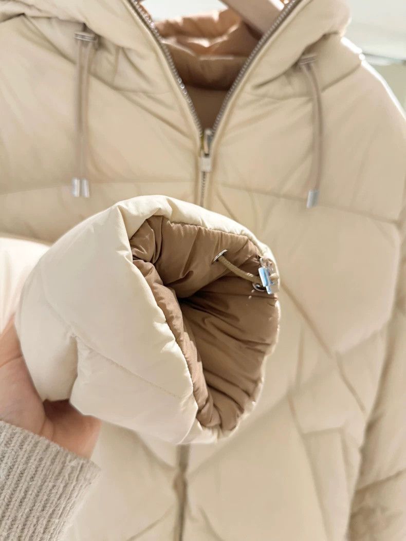 Loro Piana LORO PIANA The lady's warm down jacket can be worn by both Size S / US 4 / IT 40 - 4 Thumbnail