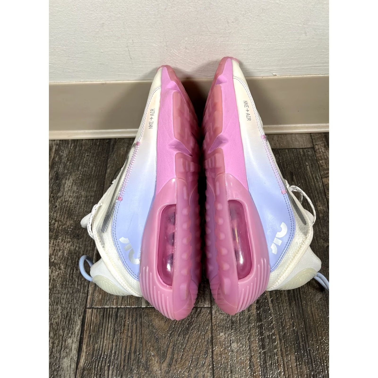 Nike Nike Air Max 2090 Womens Sneaker Size 9.5 White Silver CZ8130-100 Size US 10 / IT 40 - 5 Thumbnail