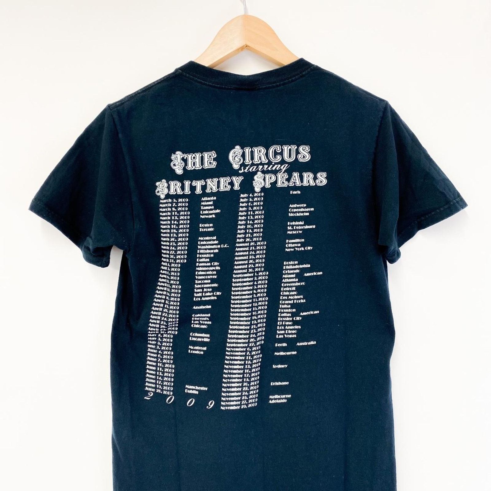 Fruit Of The Loom Britney Spears 2009 Y2k Circus Tour T-Shirt Black Men Small Size US S / EU 44-46 / 1 - 3 Thumbnail