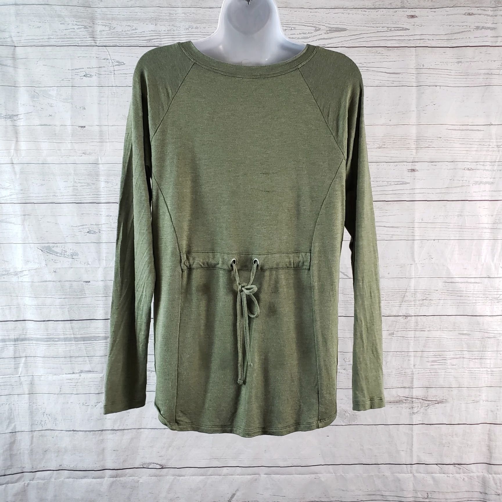 Vintage Cabi Womens Blouse Shirt Tee Size Small Green Long Sleeve Rayon V-Neck Pullover Solid Womens Size S / US 4 / IT 40 - 4 Thumbnail