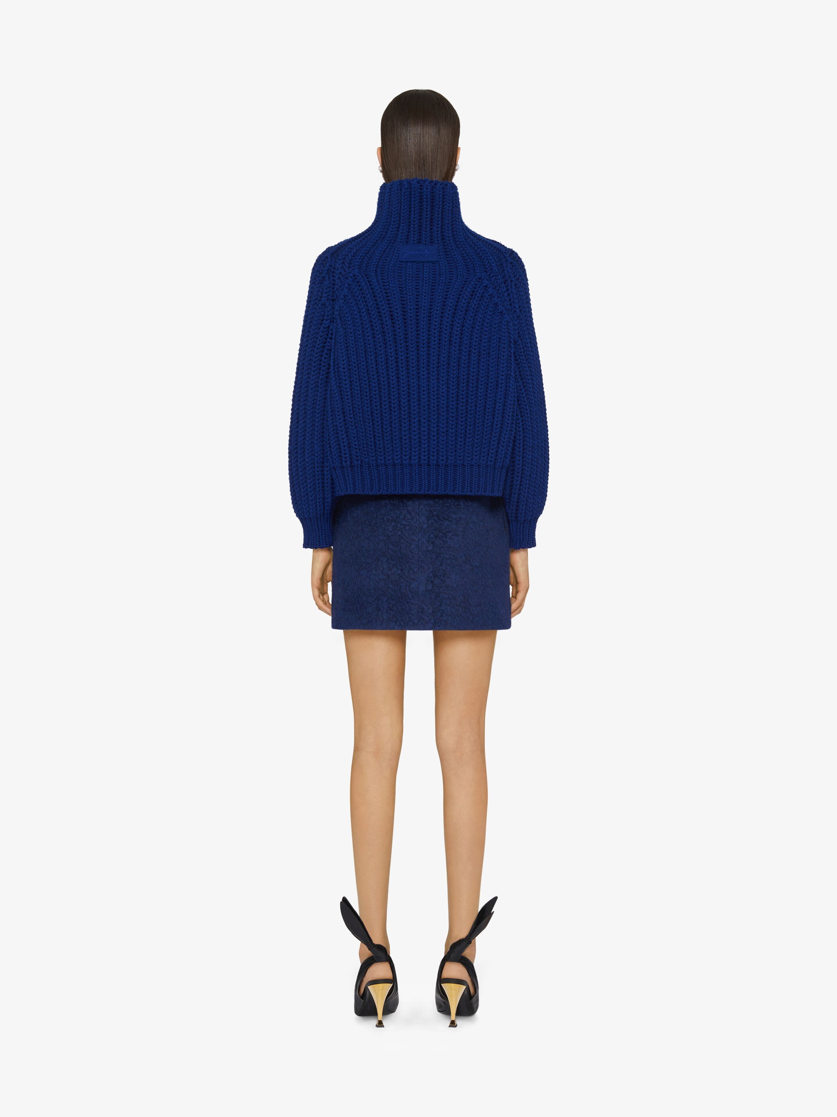 Givenchy o1srvl11e0725 Funnel Neck Wide Short Sweater in Blue Size S / US 4 / IT 40 - 4 Thumbnail