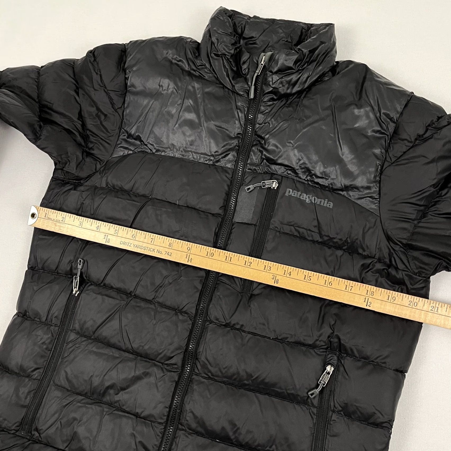 Patagonia Patagonia Jacket Men S Down Fitz Roy Black Puffer Quilted Coat Winter Bodywarmer Zip Mid-Length Size US S / EU 44-46 / 1 - 5 Thumbnail
