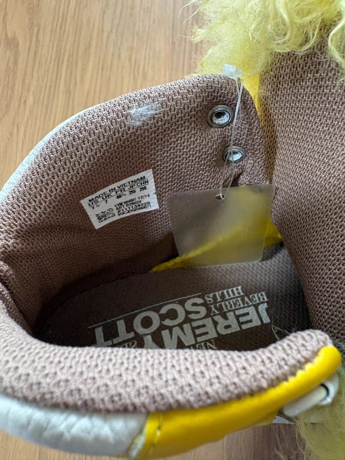 Adidas Adidas x JS 2015SS Vintage Yellow Fur Bone Shoes 40.5 Size US 7.5 / EU 40-41 - 6 Thumbnail
