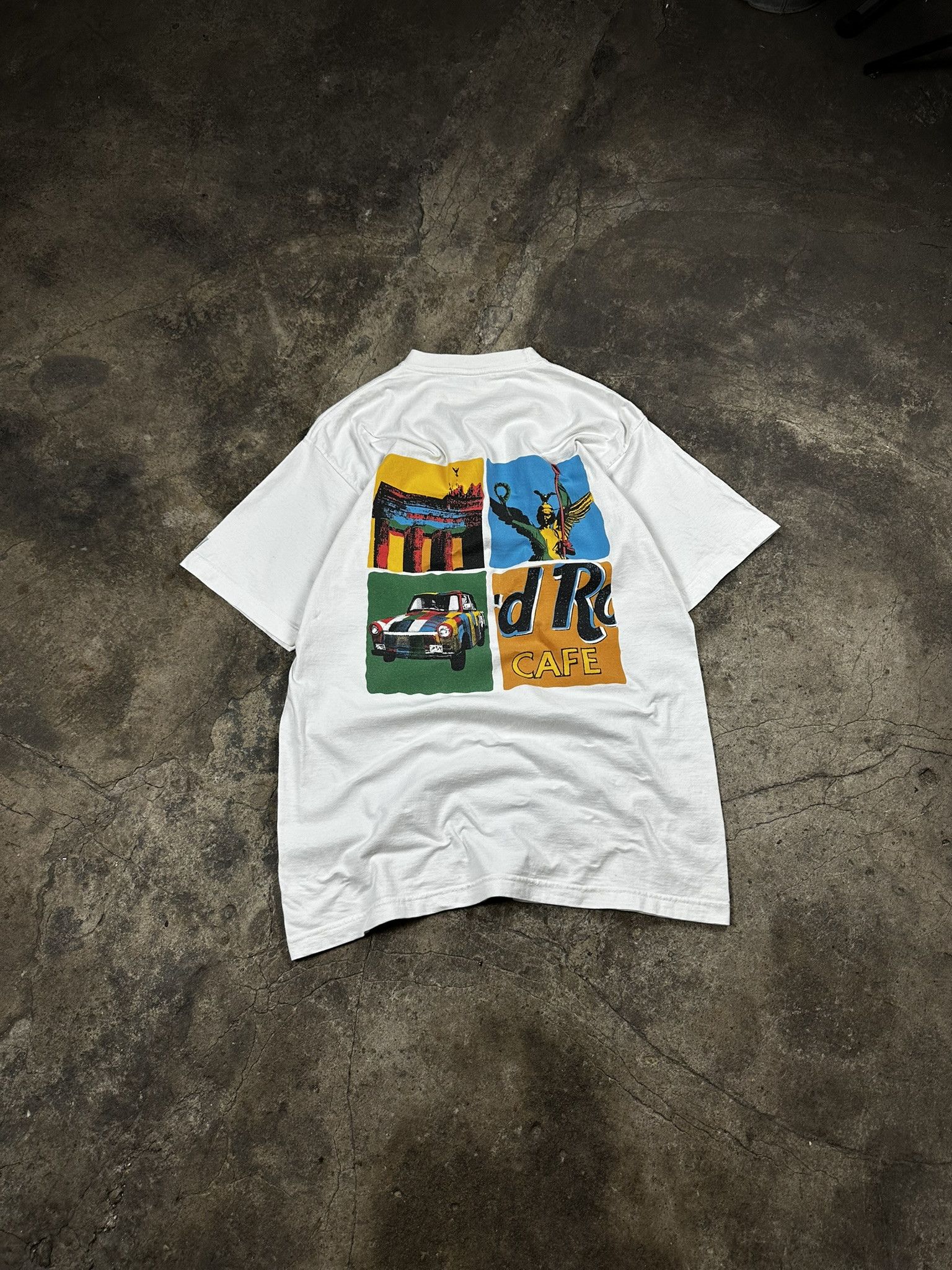 Hard Rock Cafe 90s Hard Rock Cafe Berlin T-shirt Size US XL / EU 56 / 4 - 1 Thumbnail