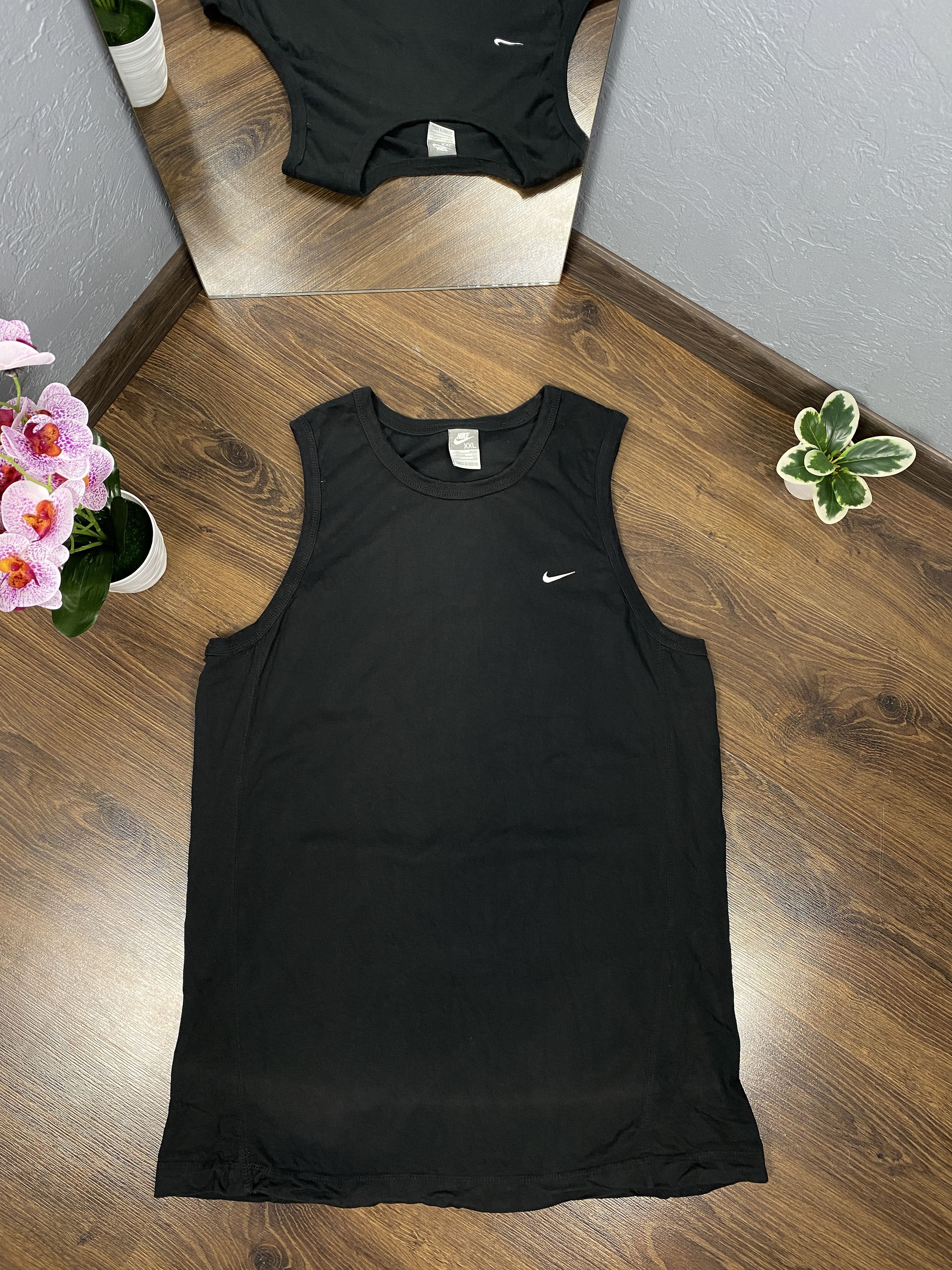 Nike Nike vintage mini swoosh sleeveless t-shirt y2k Size US XXL / EU 58 / 5 - 1 Thumbnail