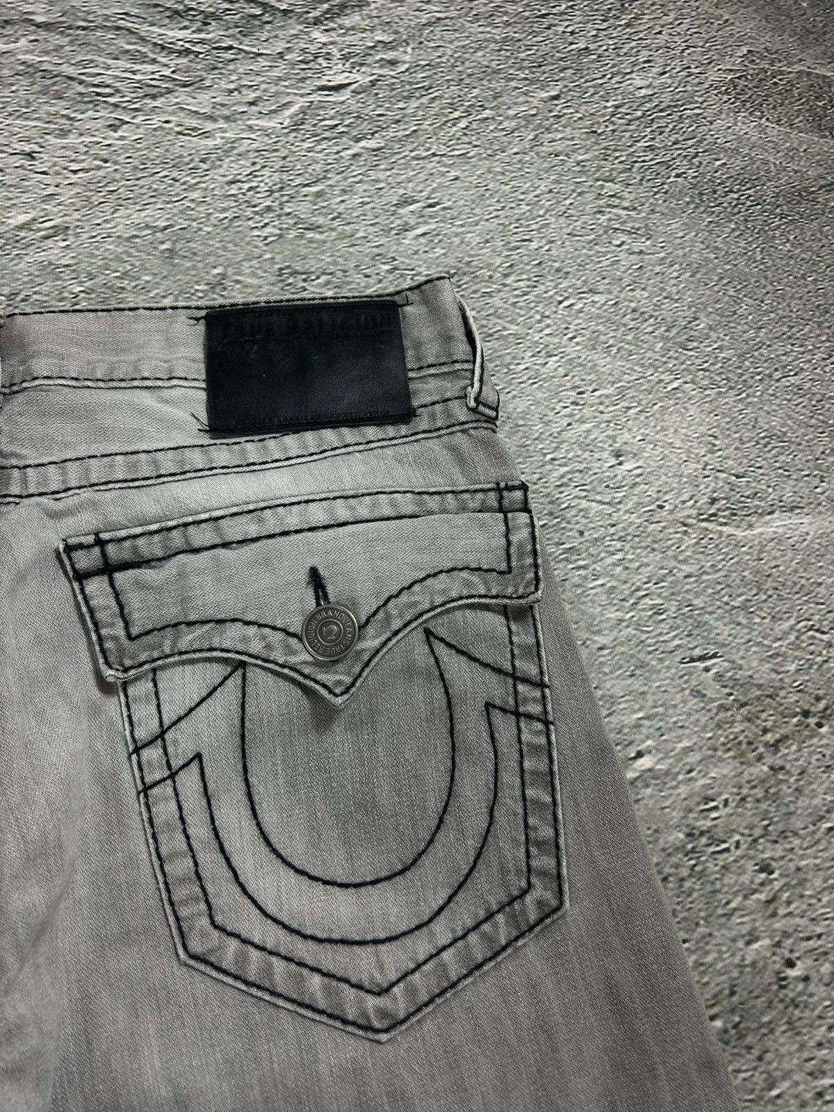 True Religion True Religion jeans grey black thick stitching Ricky Size US 33 - 2 Thumbnail