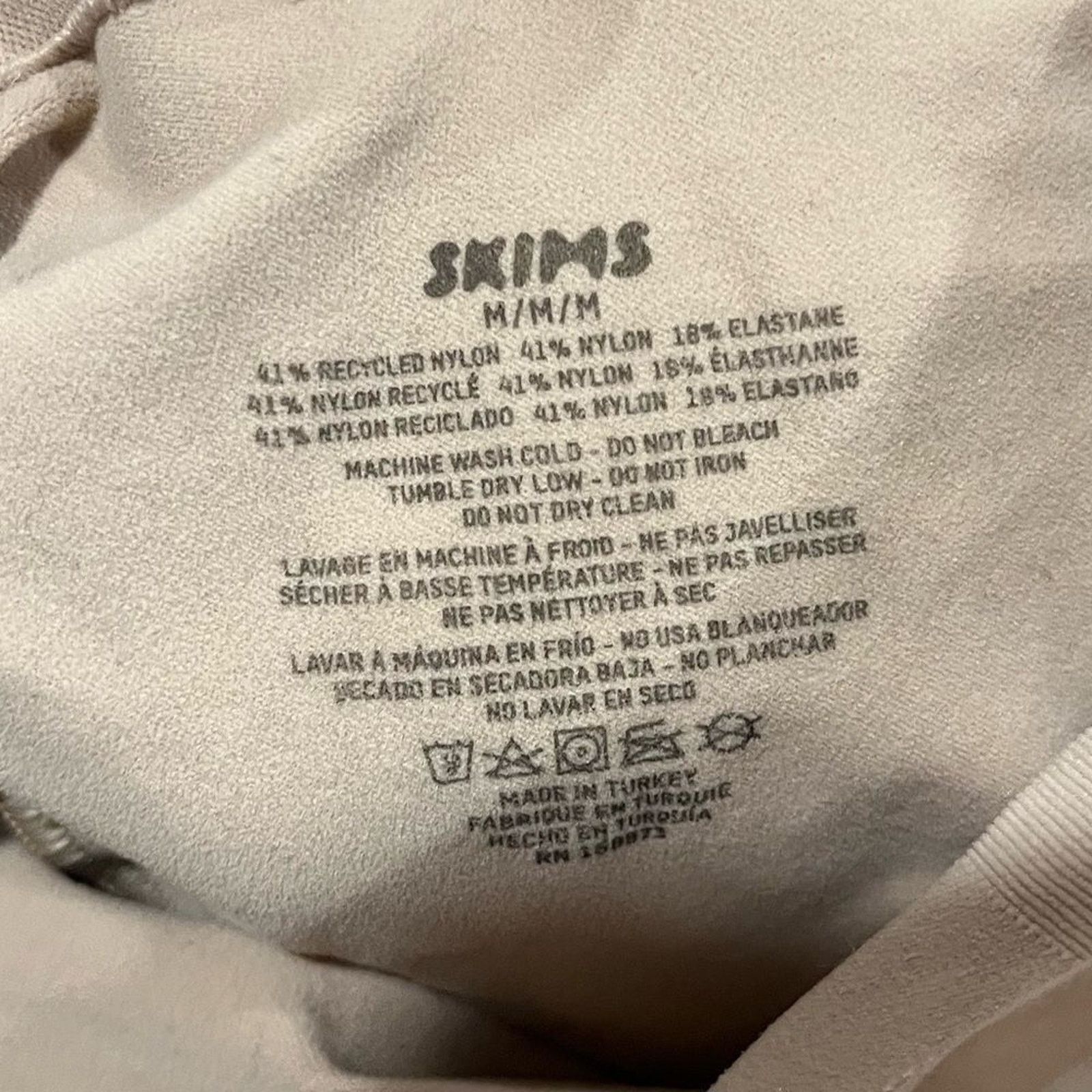 SKIMS NWOT Skims Seamless Sculpt Mid Waist Thong Brief Shapewear M Size ONE SIZE - 2 Thumbnail