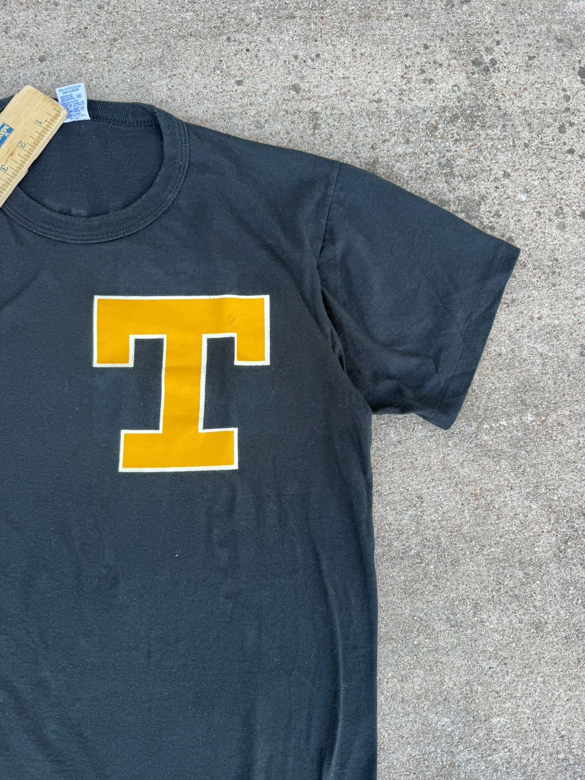 NCAA Vintage Tennessee Volunteers Russell Athletic Tee USA Medium Size US M / EU 48-50 / 2 - 8 Thumbnail