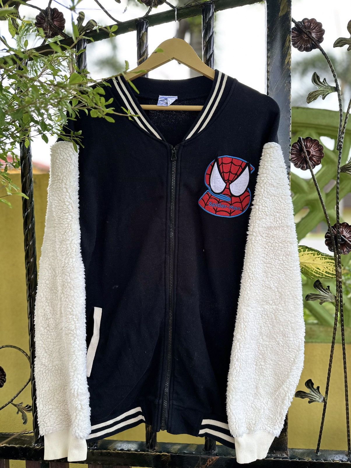 Vintage 💥Universal Studio Marvel Spiderman💥 Size US M / EU 48-50 / 2 - 3 Thumbnail