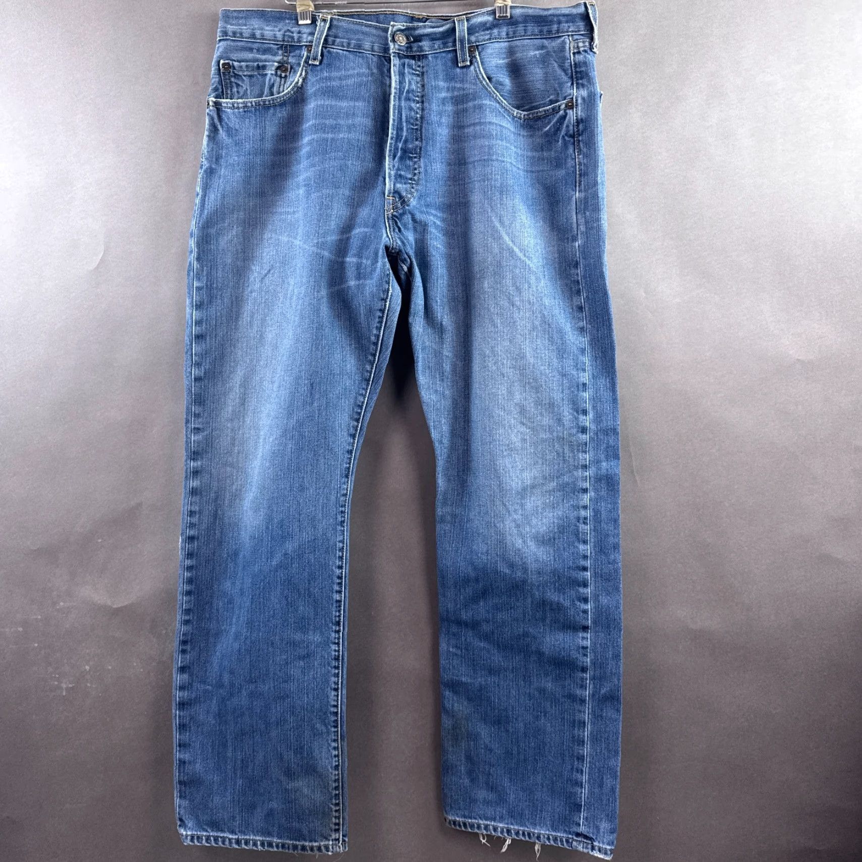 Levi's VINTAGE Levi's 501 Jeans Mens 38x32 Blue Denim Distressed Workwear Straight Pants Size US 38 / EU 54 - 3 Thumbnail