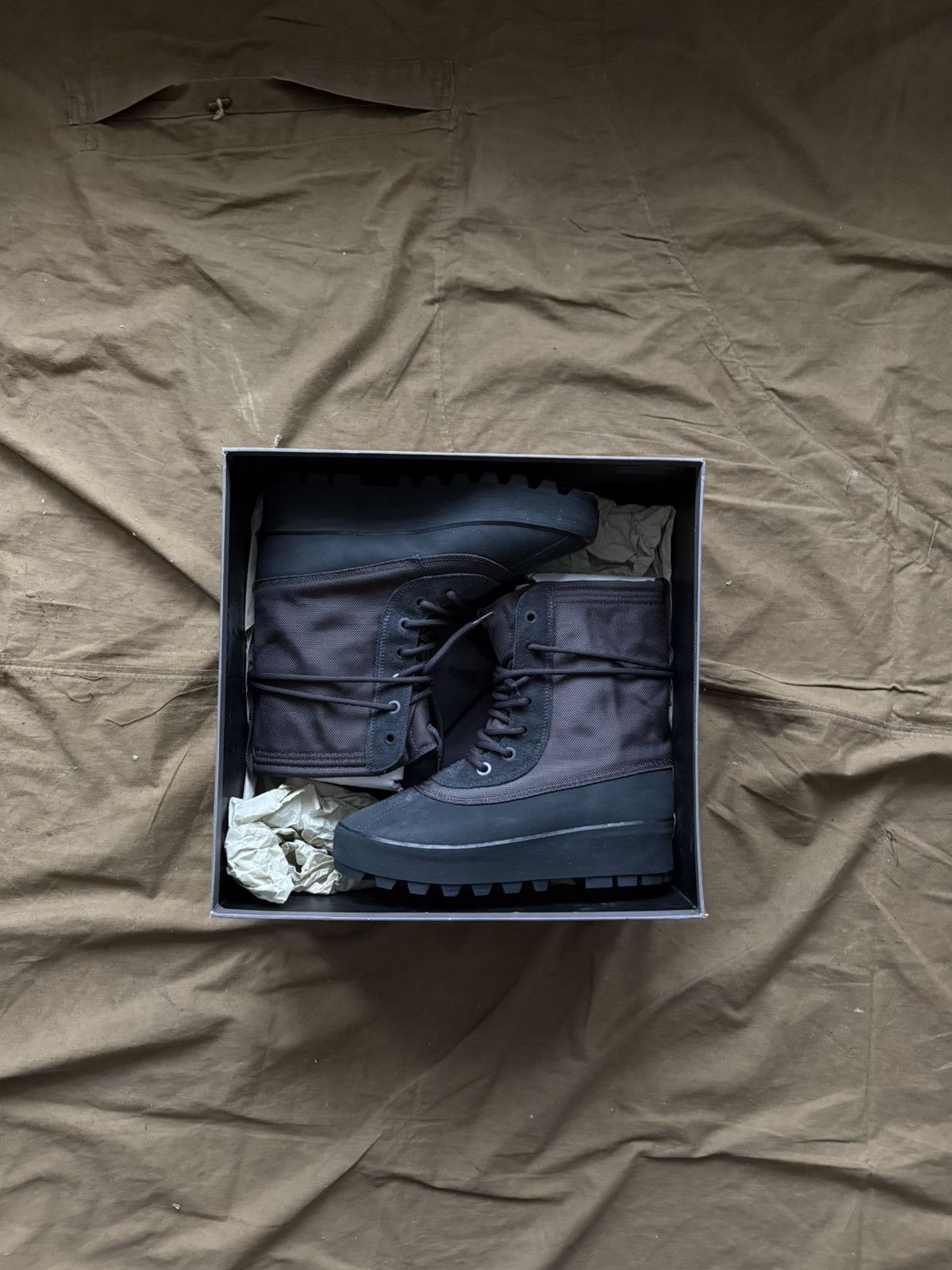 Yeezy Adidas yeezy 950 boots Size US 9.5 / EU 42-43 - 2 Thumbnail