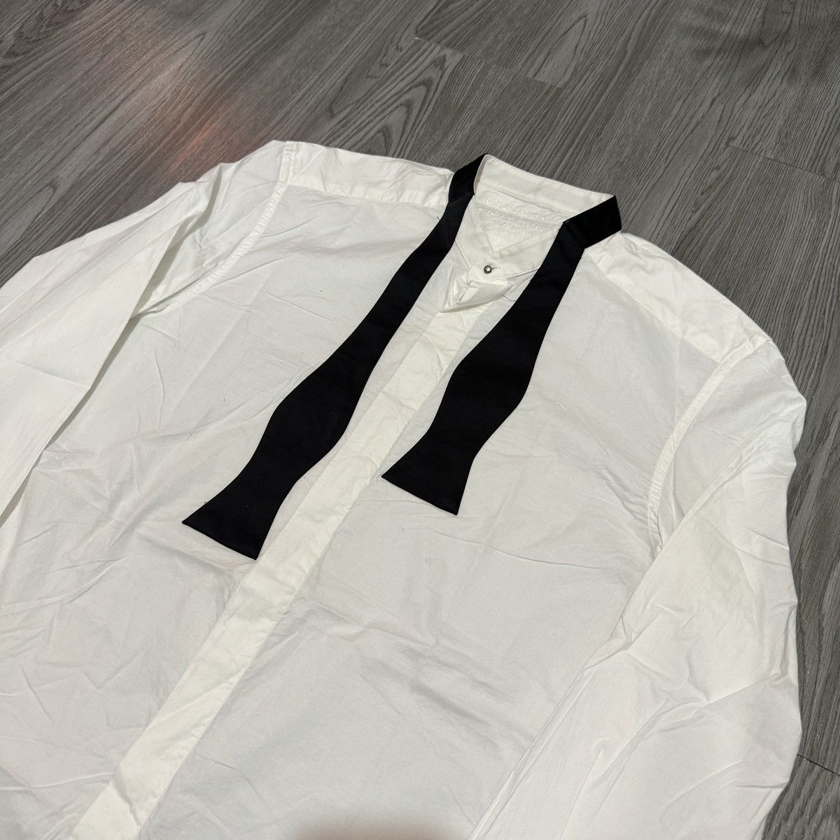 H&M × Maison Margiela Maison Margiela x H&M Bowtie Shirt Size US S / EU 44-46 / 1 - 2 Thumbnail