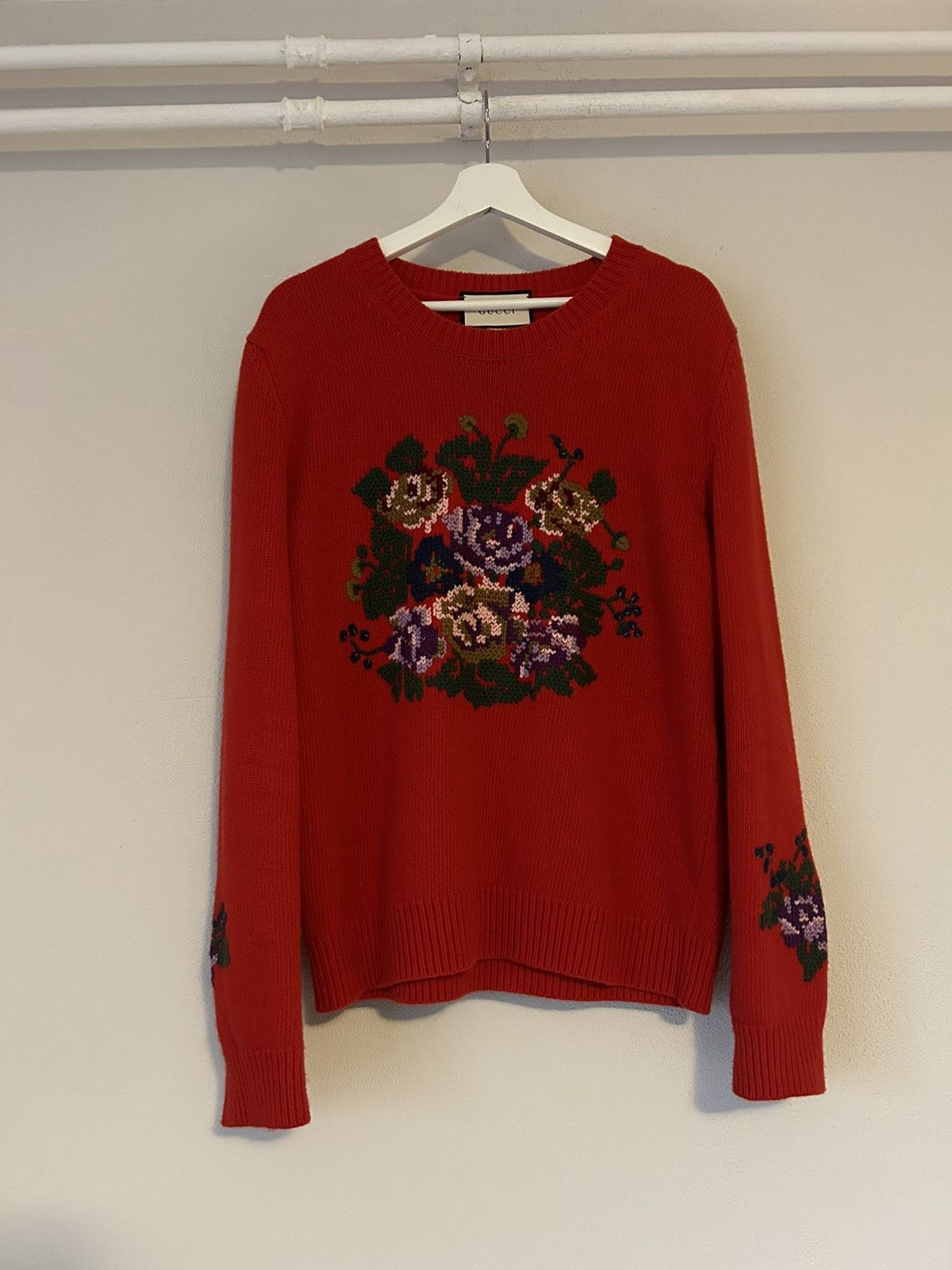 Gucci Red Floral Jacquard Knit Sweater Size US L / EU 52-54 / 3 - 1 Thumbnail