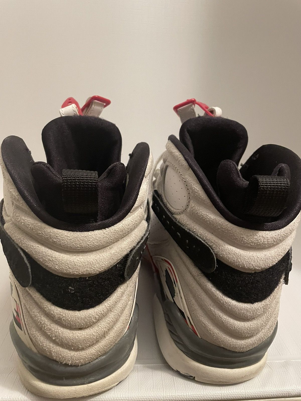 Nike Jordan Retro 8 “Bugs Bunny” Size US 10 / EU 43 - 2 Thumbnail