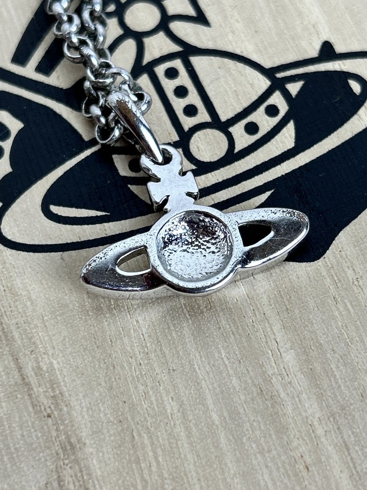 Vivienne Westwood Vintage Vivienne Westwood Enamel Orb Bas Relief Necklace Size ONE SIZE - 4 Thumbnail