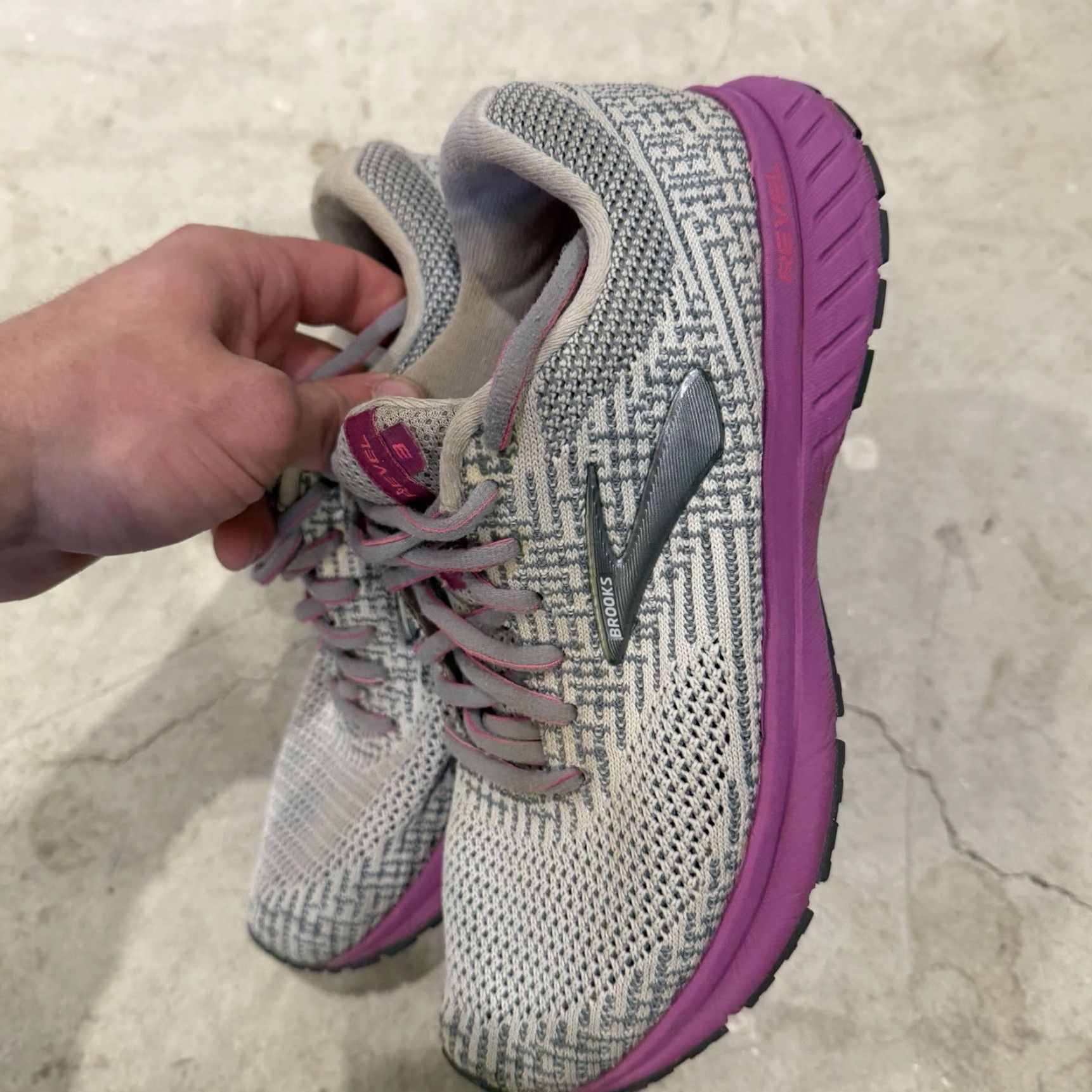 Brooks Brooks Revel Athletic Sneakers Womens Size 8 Gray Purple Running 1203021B034 Low Top Shoes Logo Modern Sportwear Sneakers Women Size US 6 / IT 36 - 6 Thumbnail