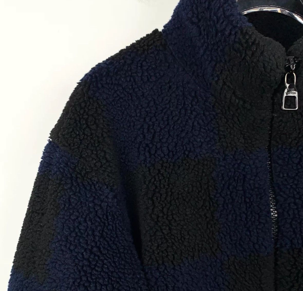 Louis Vuitton Louis 22 deep blue logo embroidered teddy zipper jacket Size US S / EU 44-46 / 1 - 3 Thumbnail