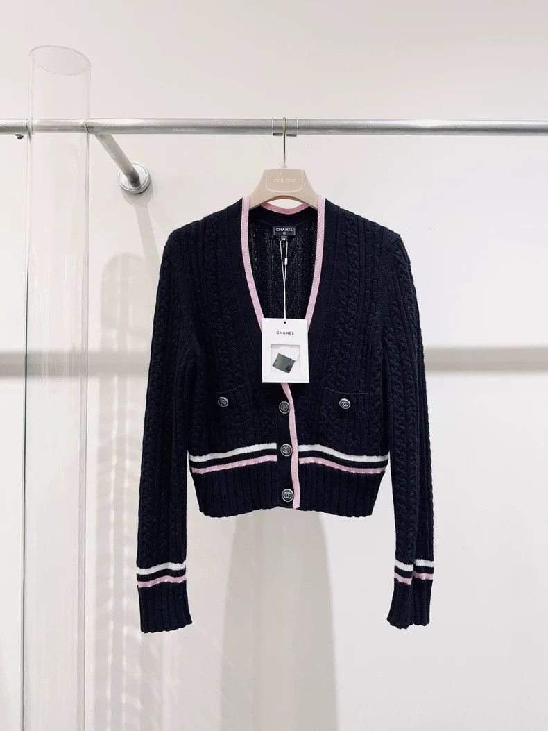 Chanel Chanel 23P black and pink color-blocked cardigan jacket 250 Size XS / US 0-2 / IT 36-38 - 1 Thumbnail