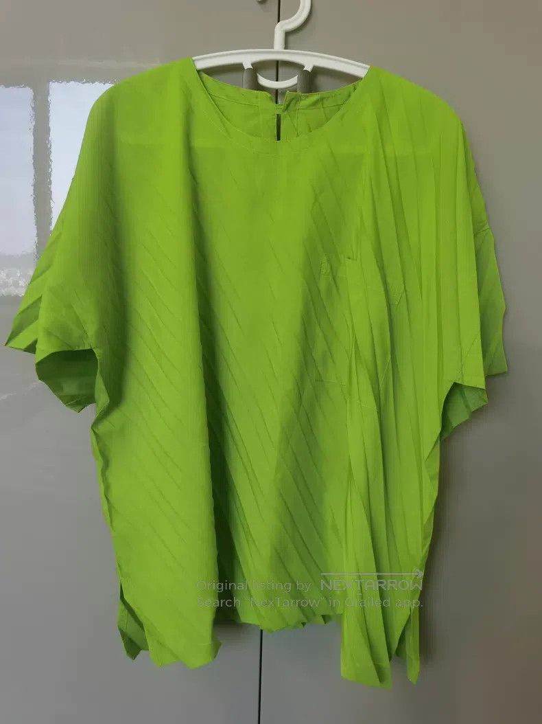 Issey Miyake Issey Miyake size:one size Green Main Line Top Size XXS / US 00 / IT 34 - 1 Thumbnail