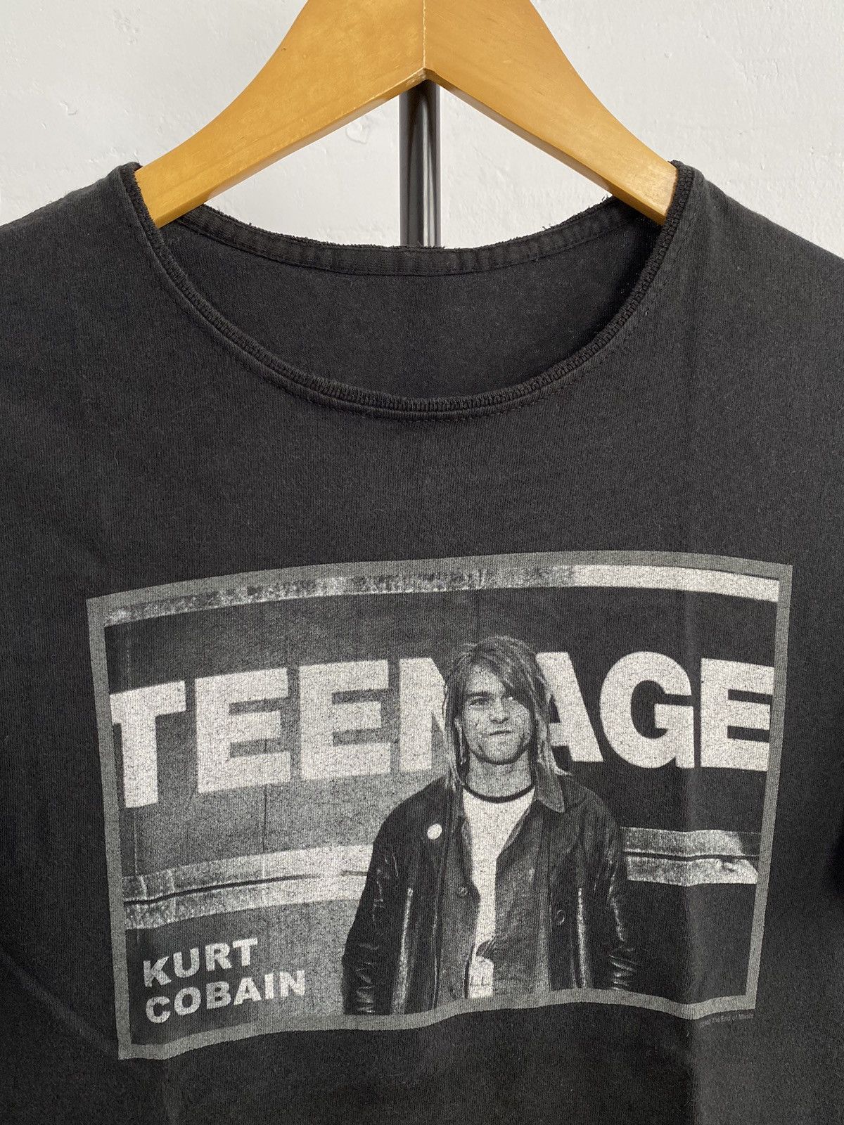 Nirvana Vintage Kurt Cobain 2002 t-shirt Size US S / EU 44-46 / 1 - 3 Thumbnail
