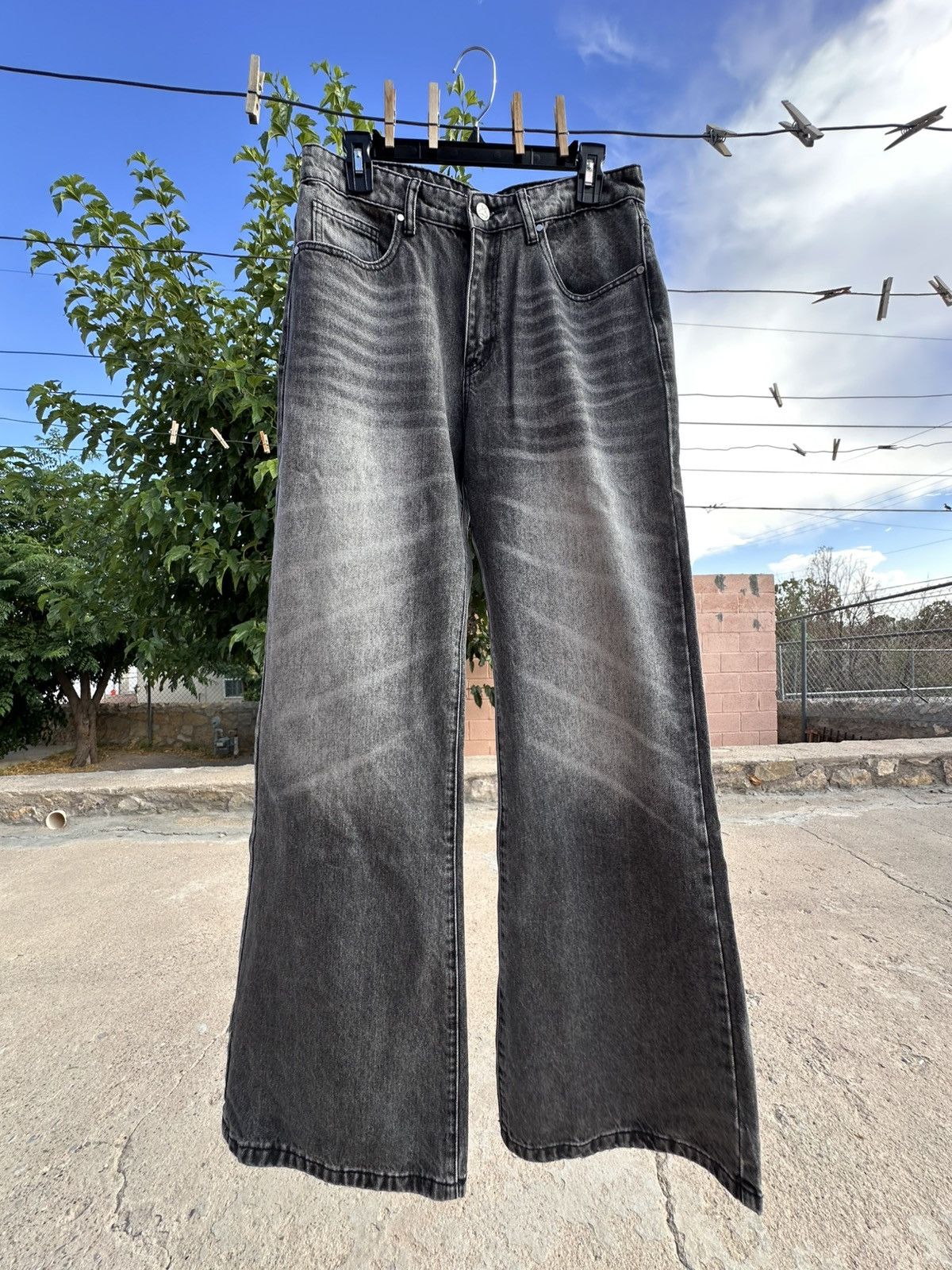 パンツ Basketcase Lax baggy denim LIGHT BLUE 32 hQTBrvJ3MmSz.jpg?width=768